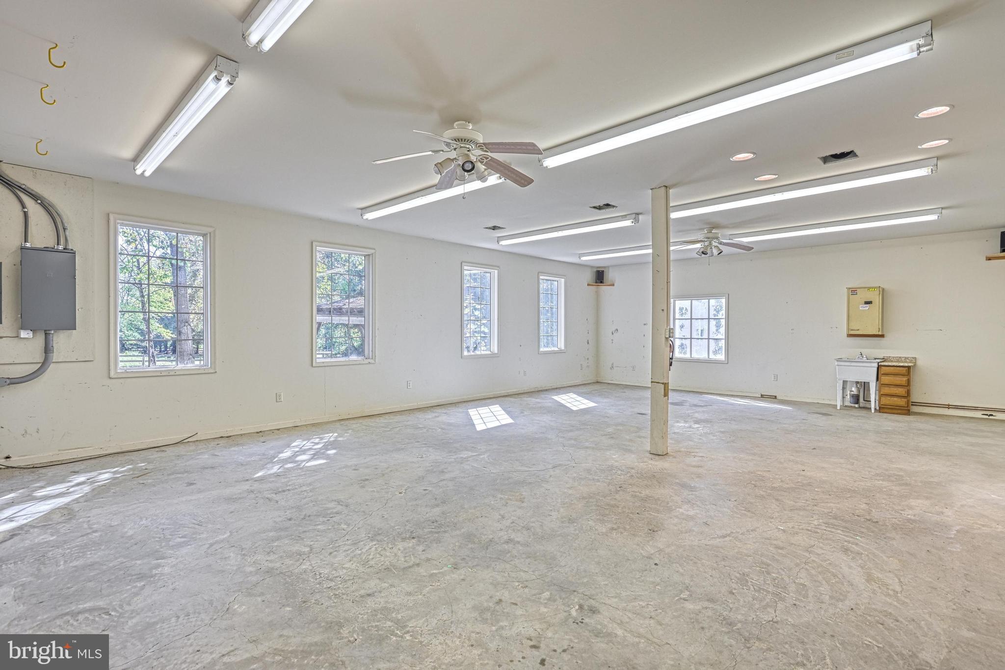 FAYETTEVILLE - Residential