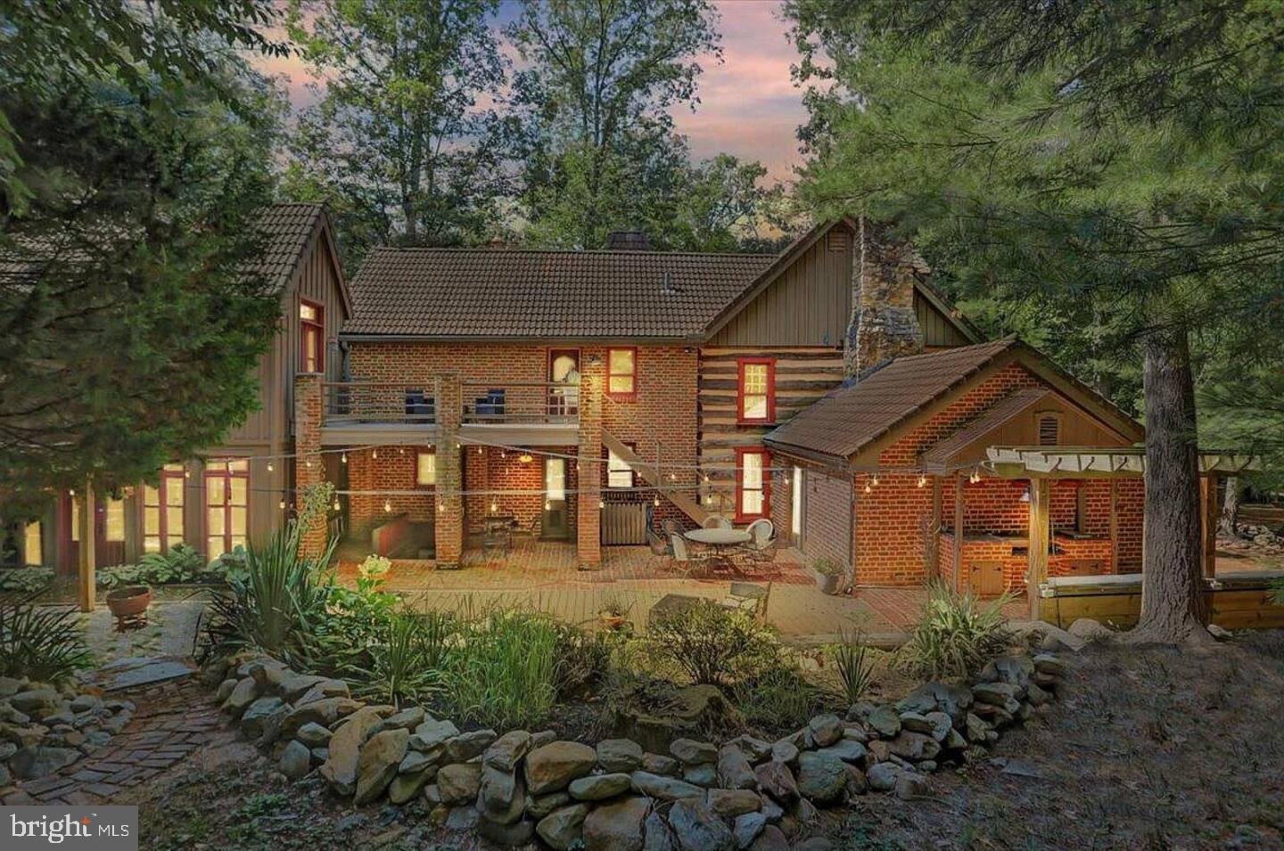 FAYETTEVILLE - Residential