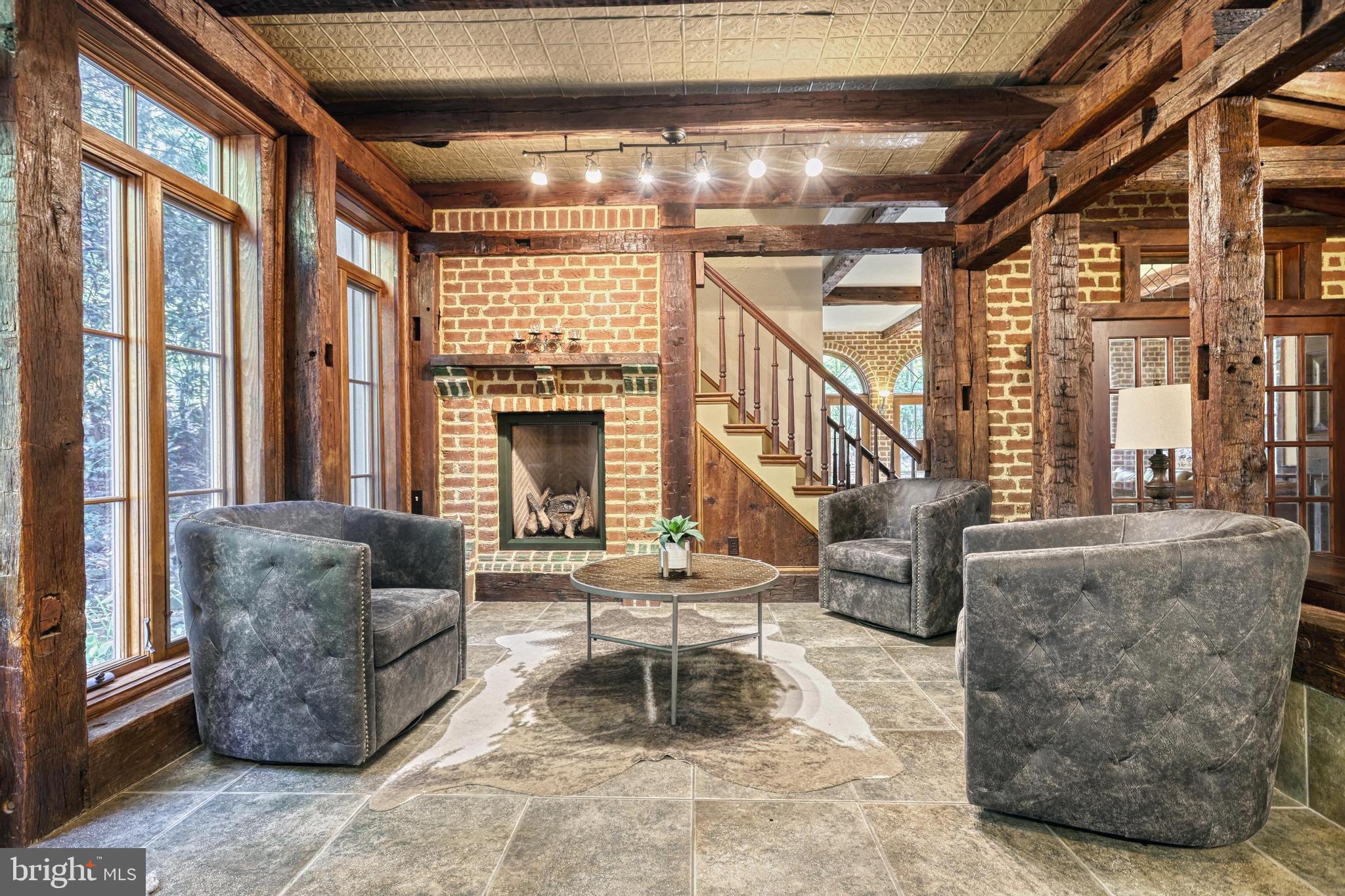 FAYETTEVILLE - Residential