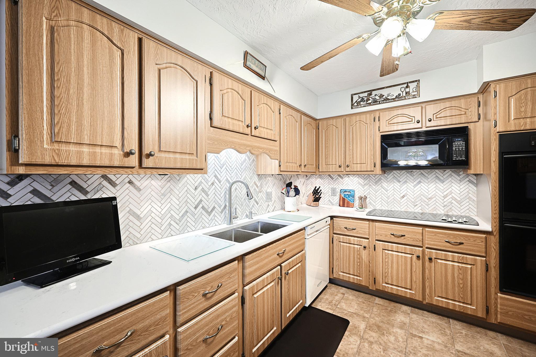 NORTHVIEW HILLS - Residential