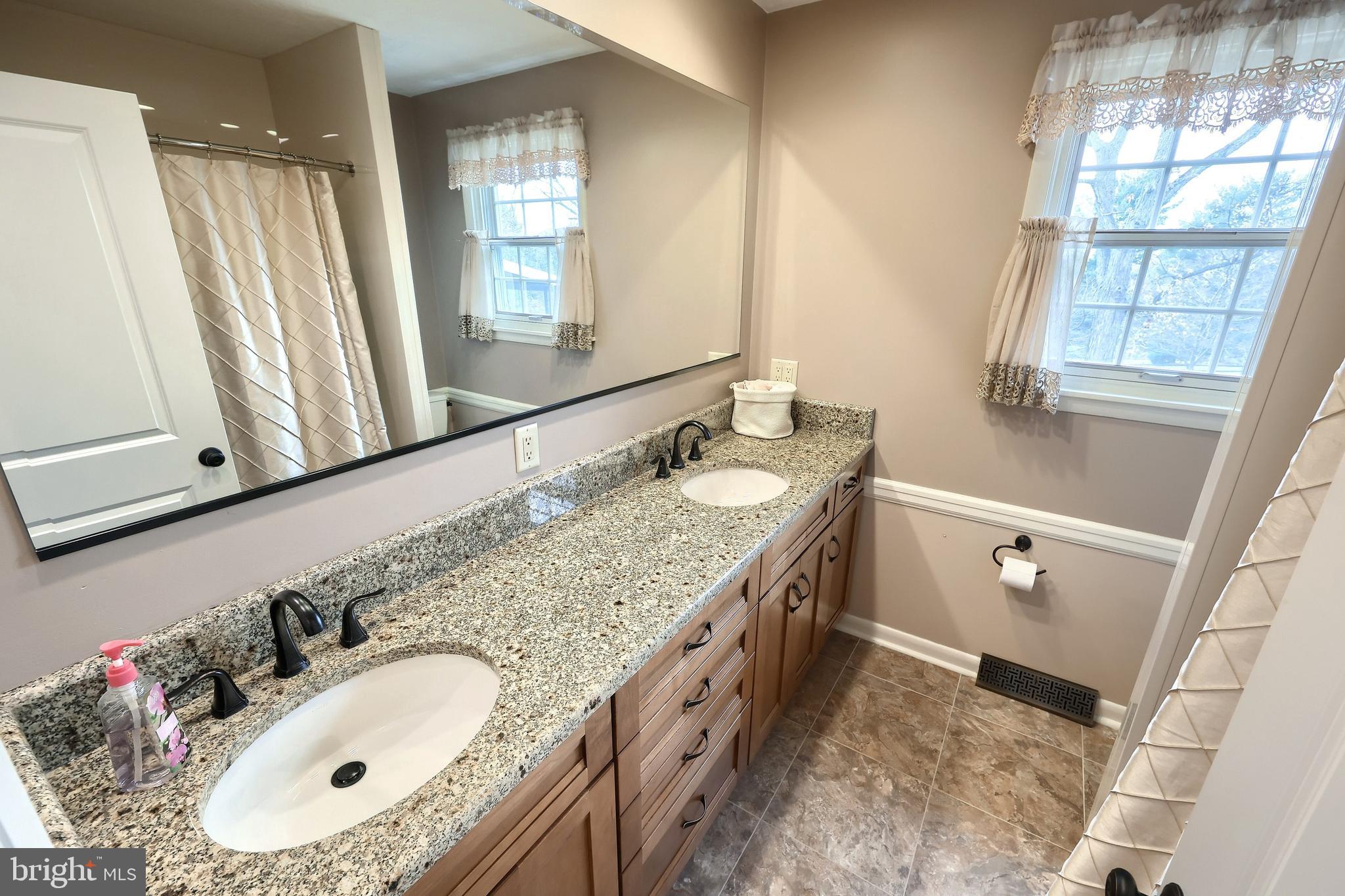 NORTHVIEW HILLS - Residential