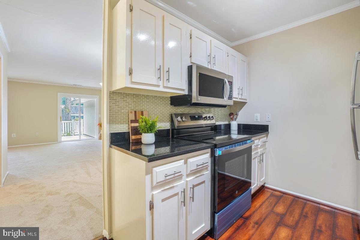 ROSSMOOR MUTUAL #11 - Residential