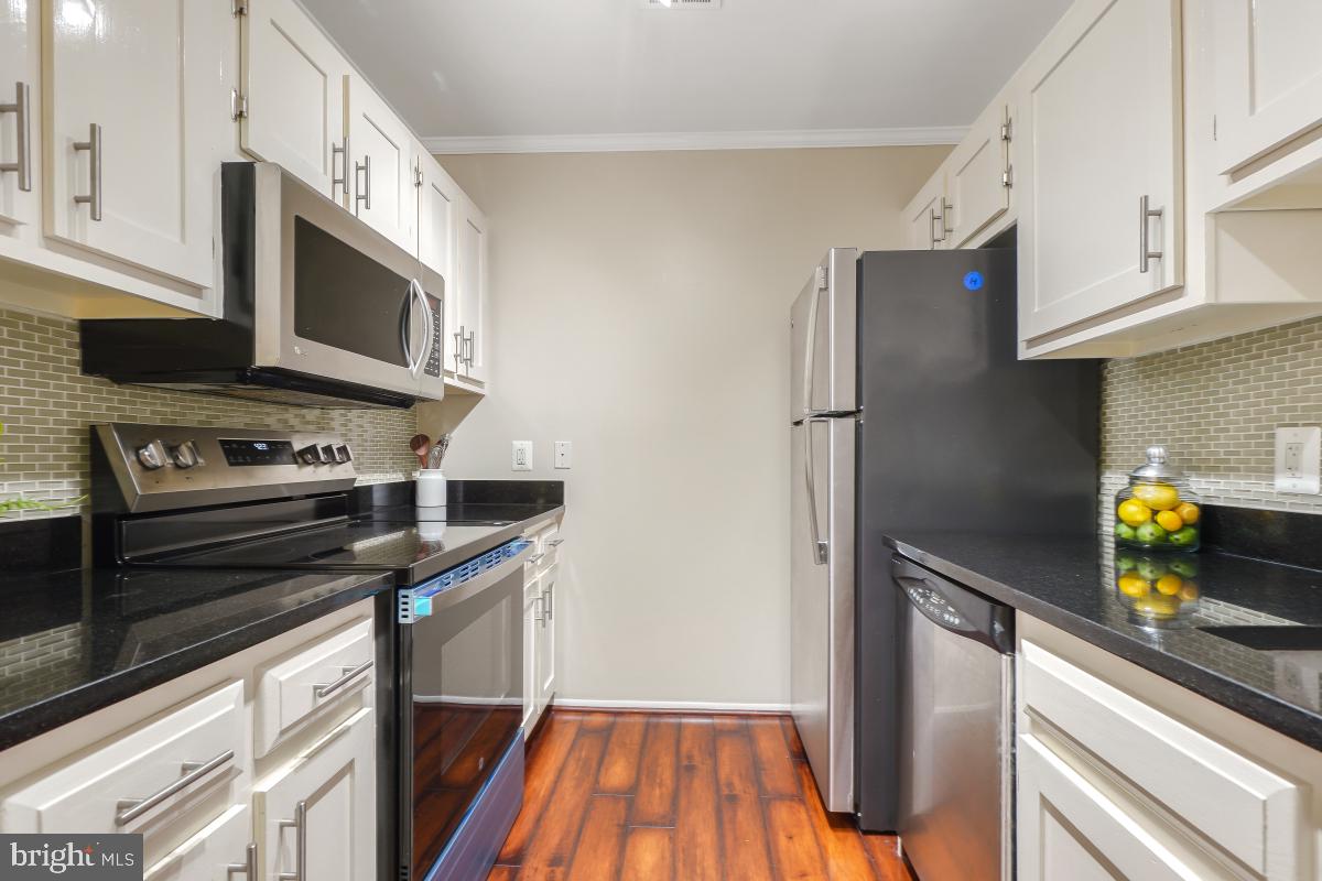 ROSSMOOR MUTUAL #11 - Residential