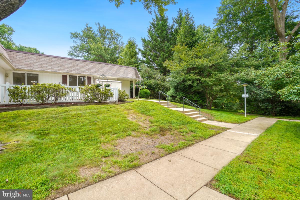 ROSSMOOR MUTUAL #11 - Residential