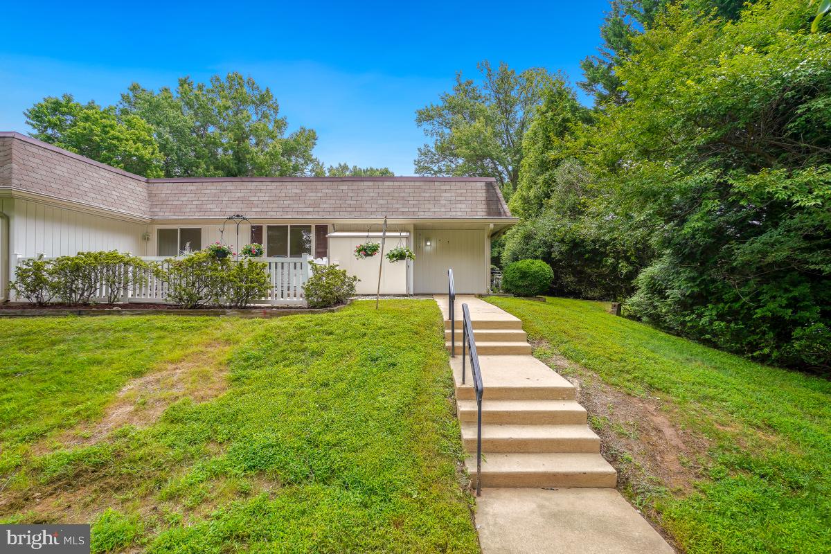 ROSSMOOR MUTUAL #11 - Residential