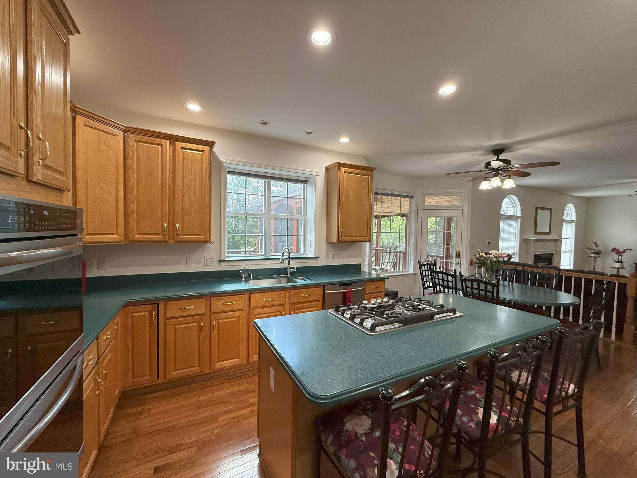 ASHBURN VILLAGE - Residential