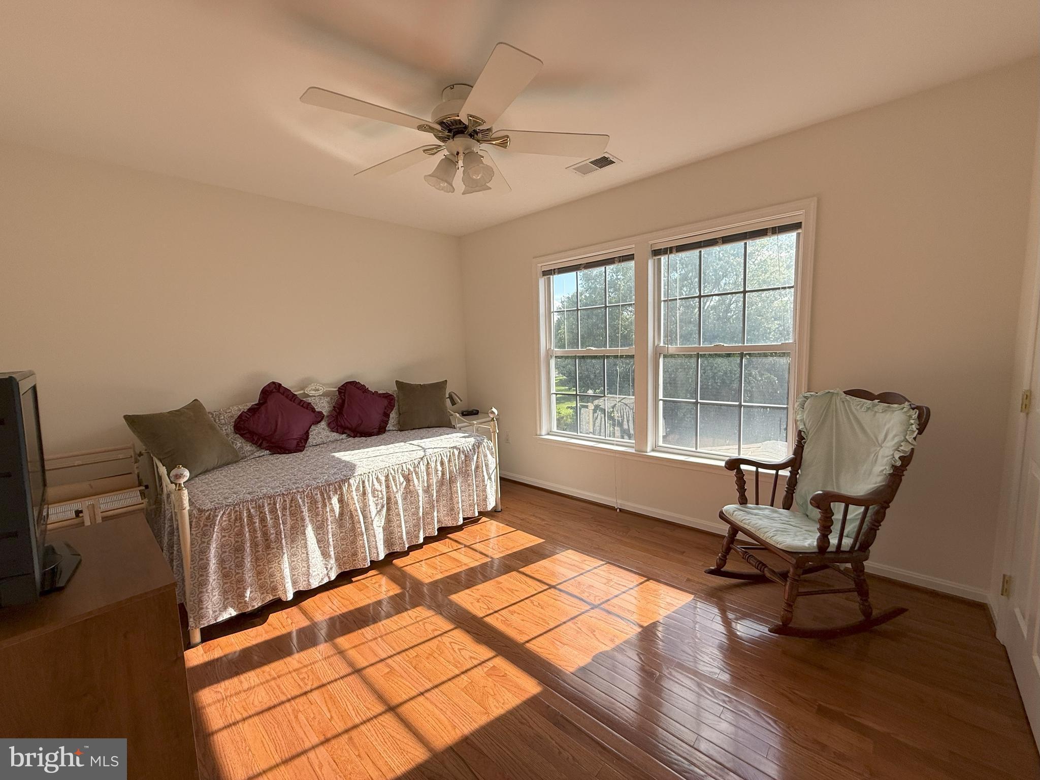 ASHBURN VILLAGE - Residential