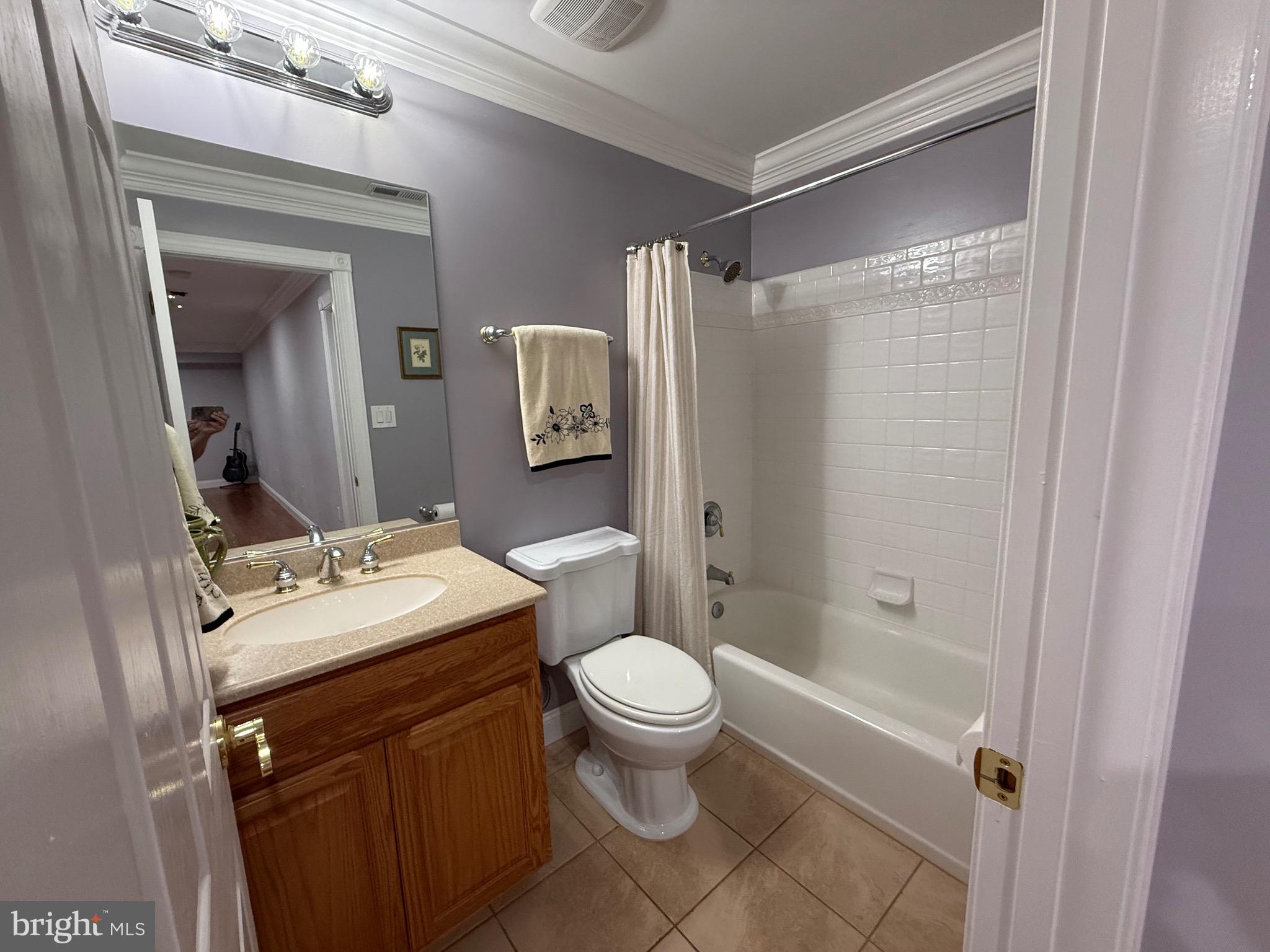 ASHBURN VILLAGE - Residential