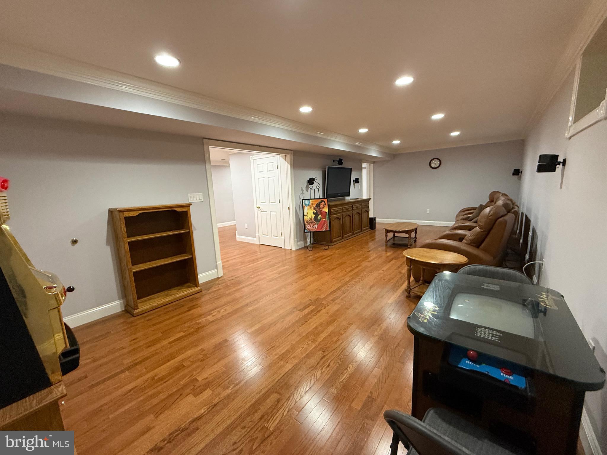 ASHBURN VILLAGE - Residential