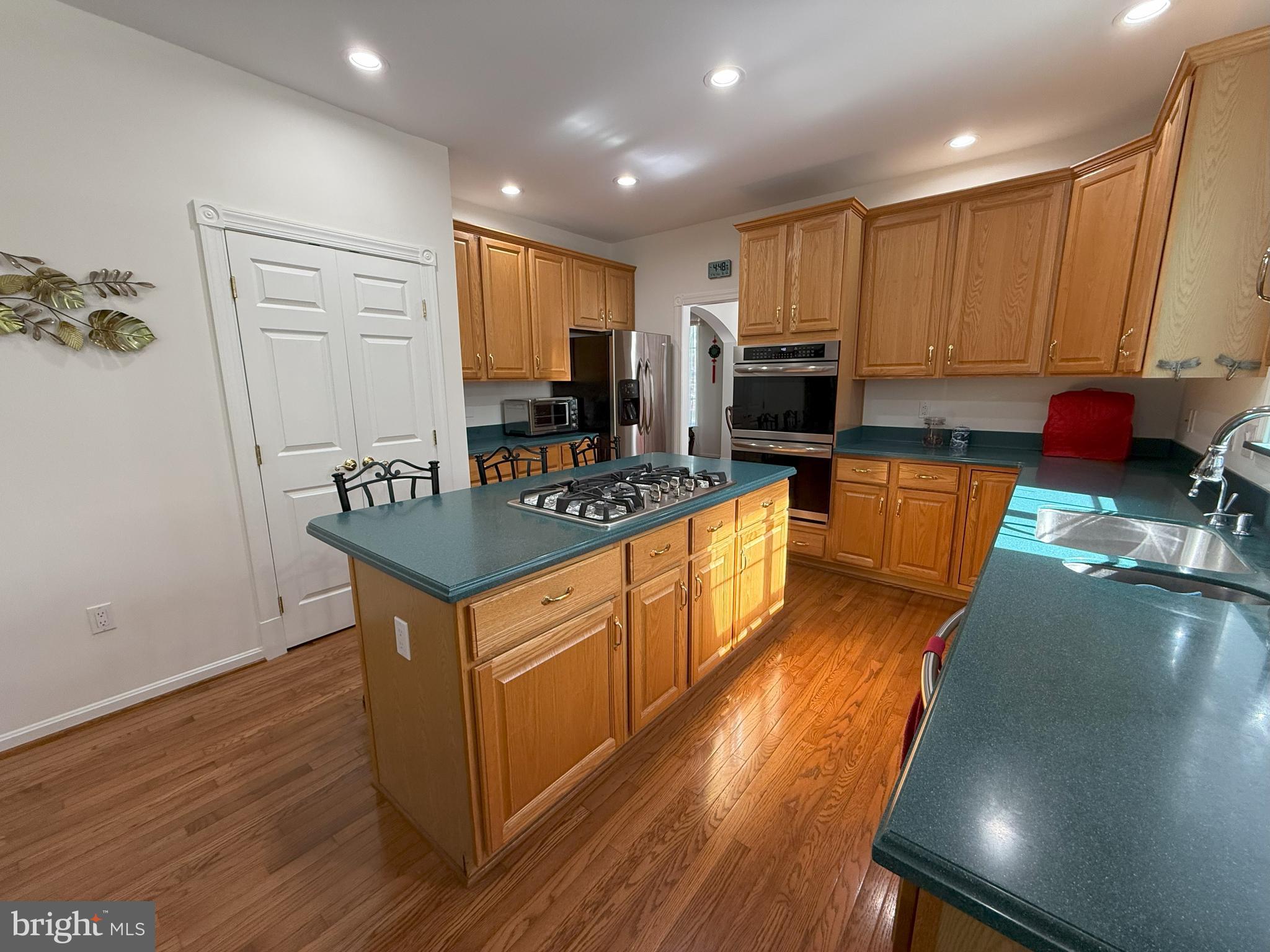 ASHBURN VILLAGE - Residential