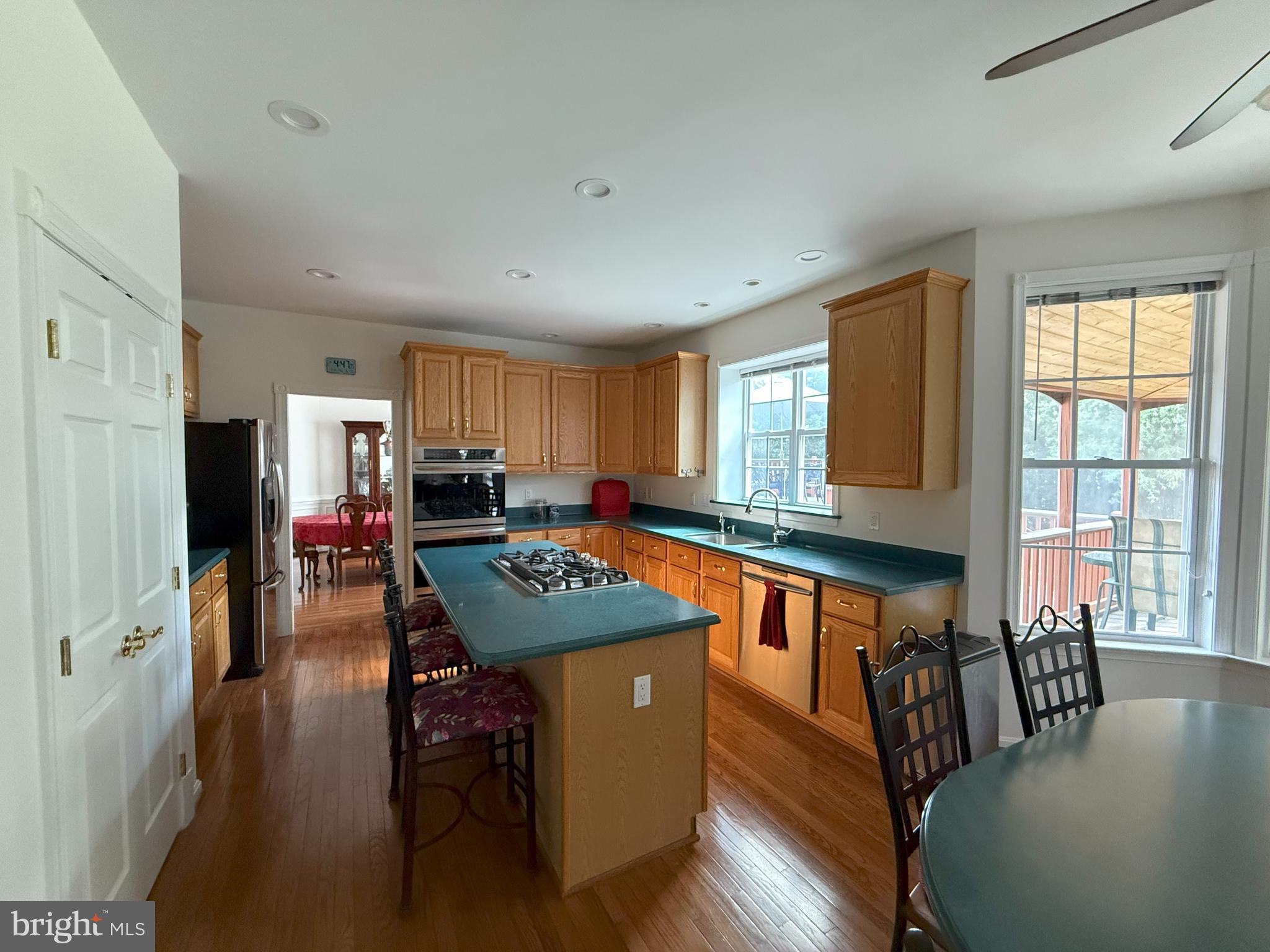 ASHBURN VILLAGE - Residential