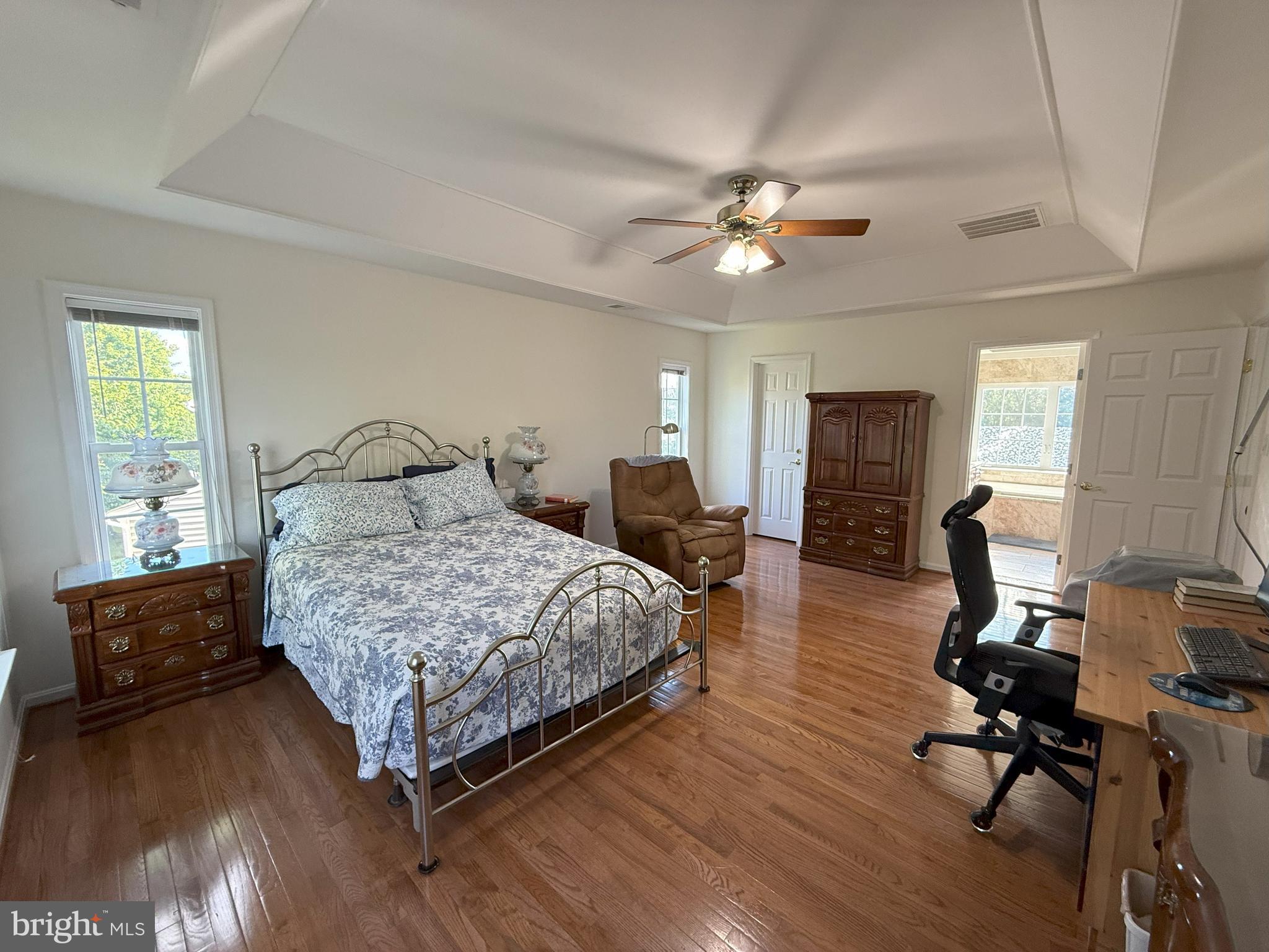 ASHBURN VILLAGE - Residential