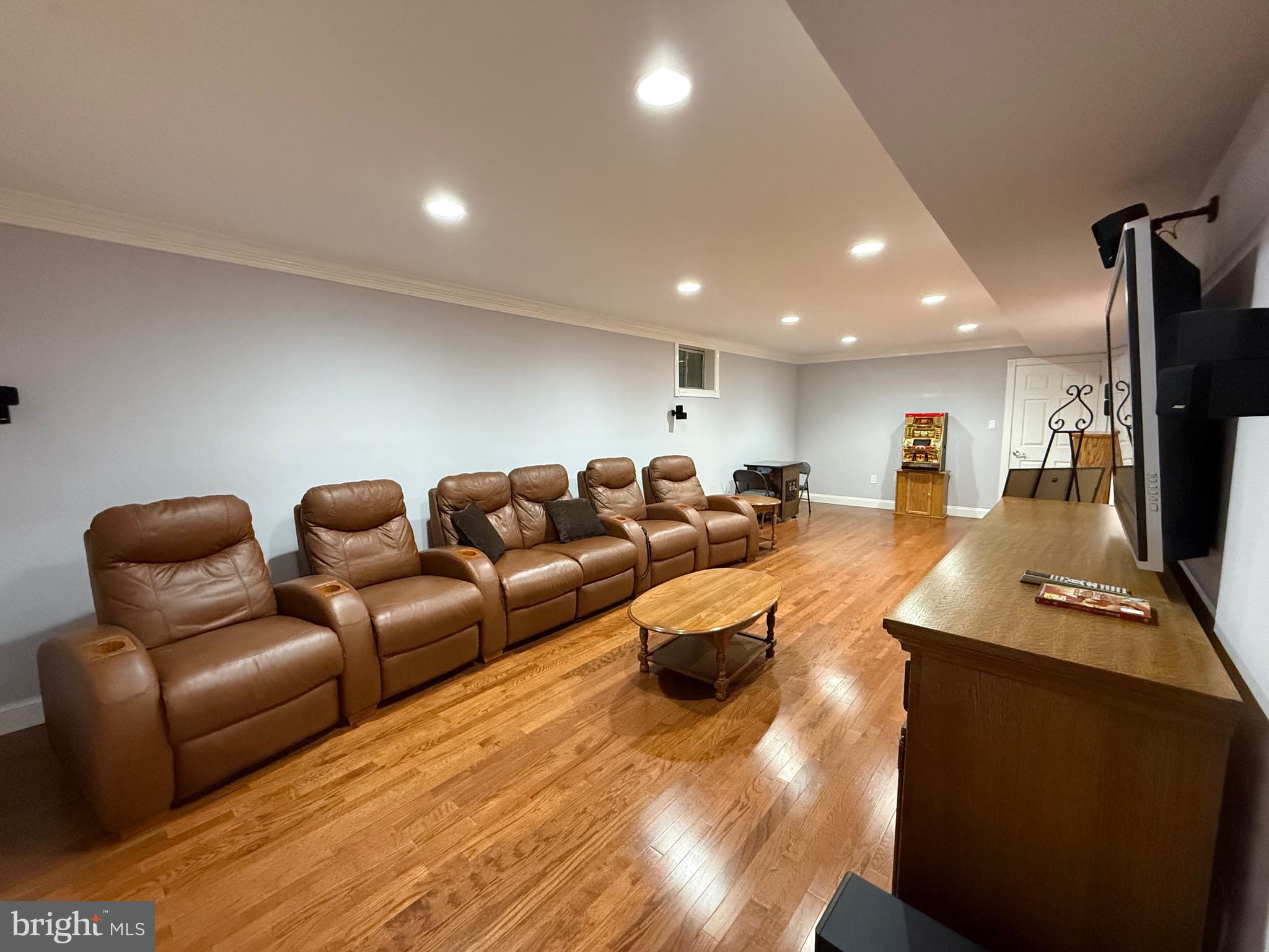 ASHBURN VILLAGE - Residential