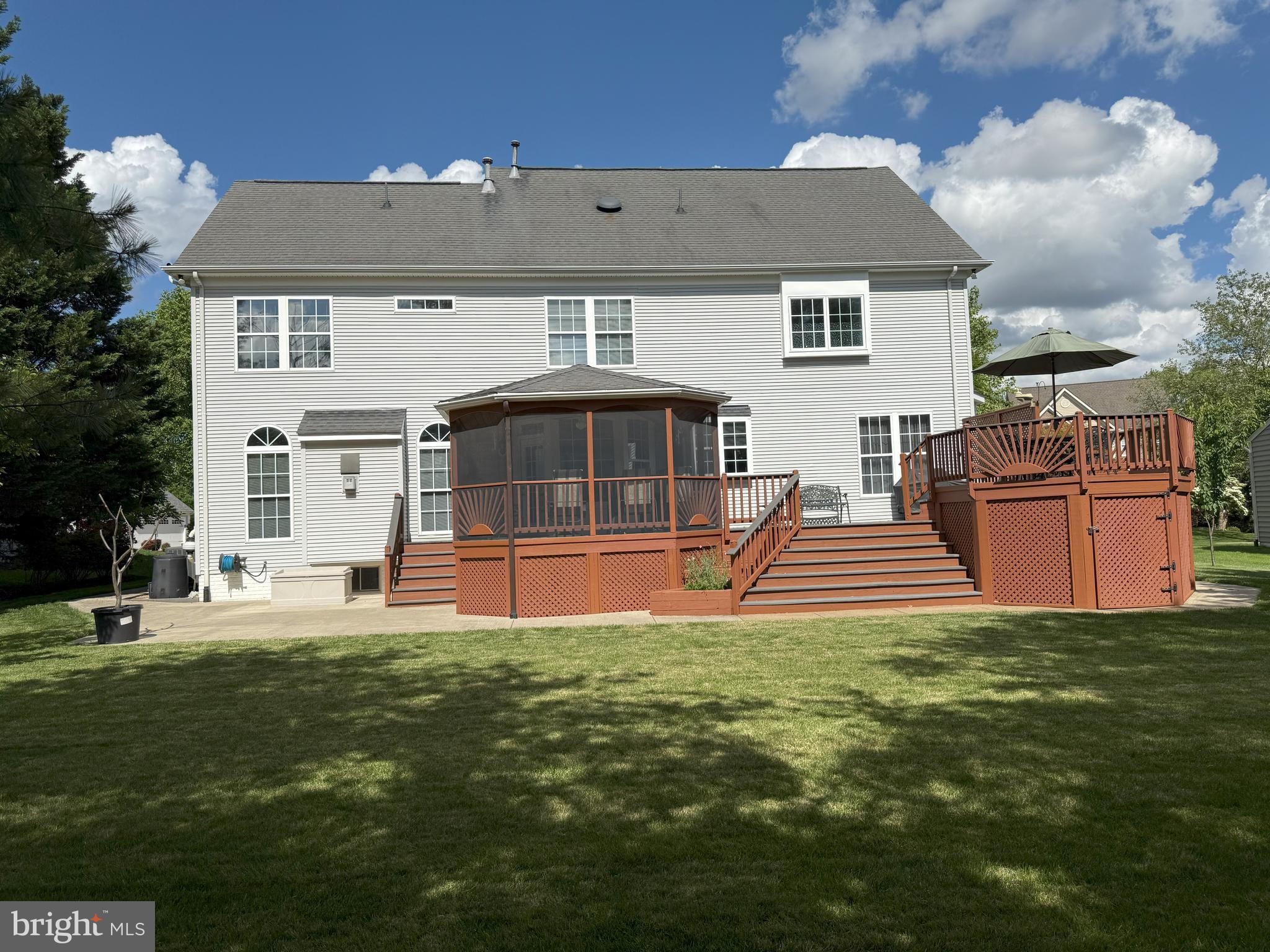 ASHBURN VILLAGE - Residential