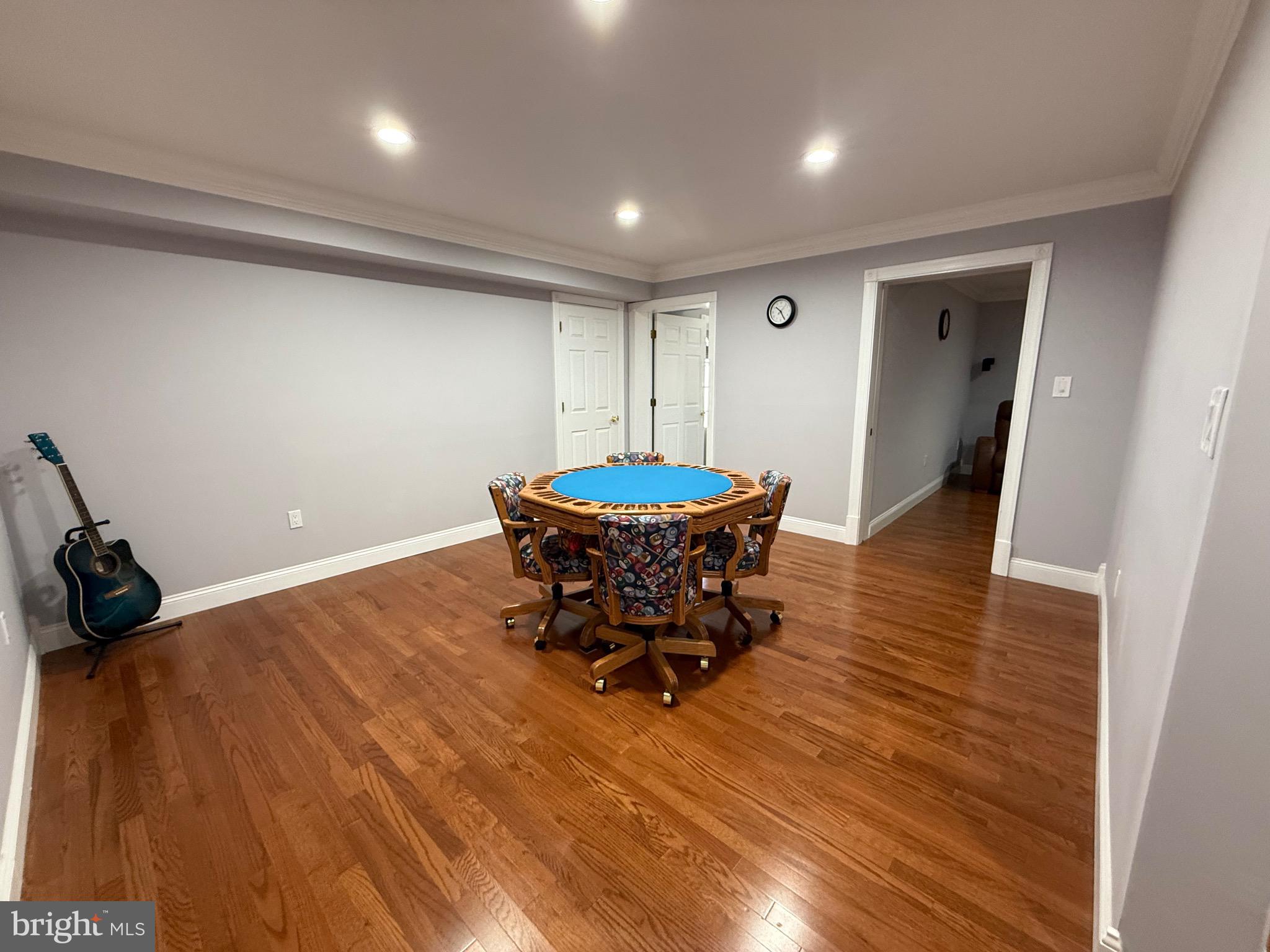 ASHBURN VILLAGE - Residential