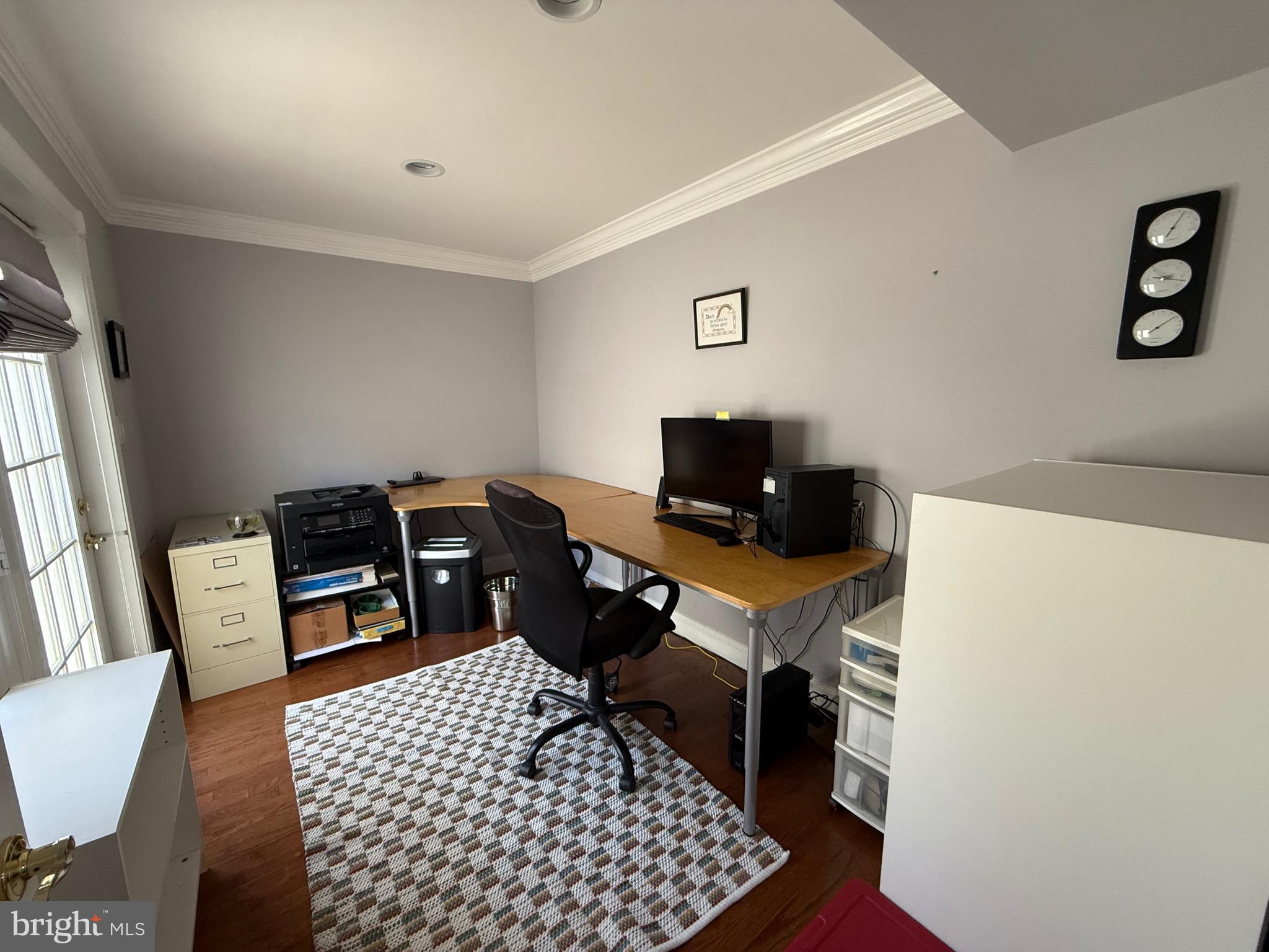 ASHBURN VILLAGE - Residential