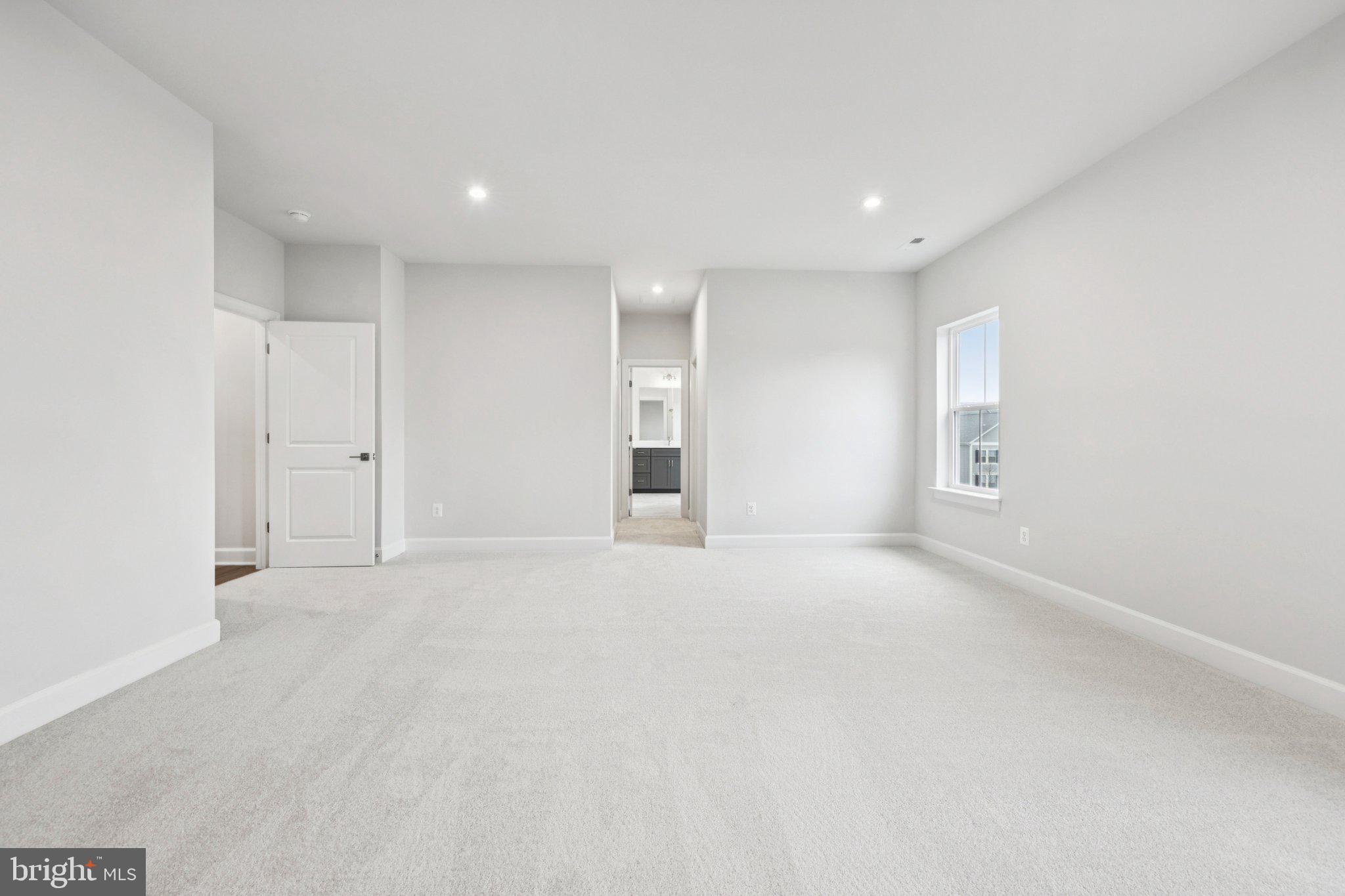 JEFFERSON SQUARE - Residential