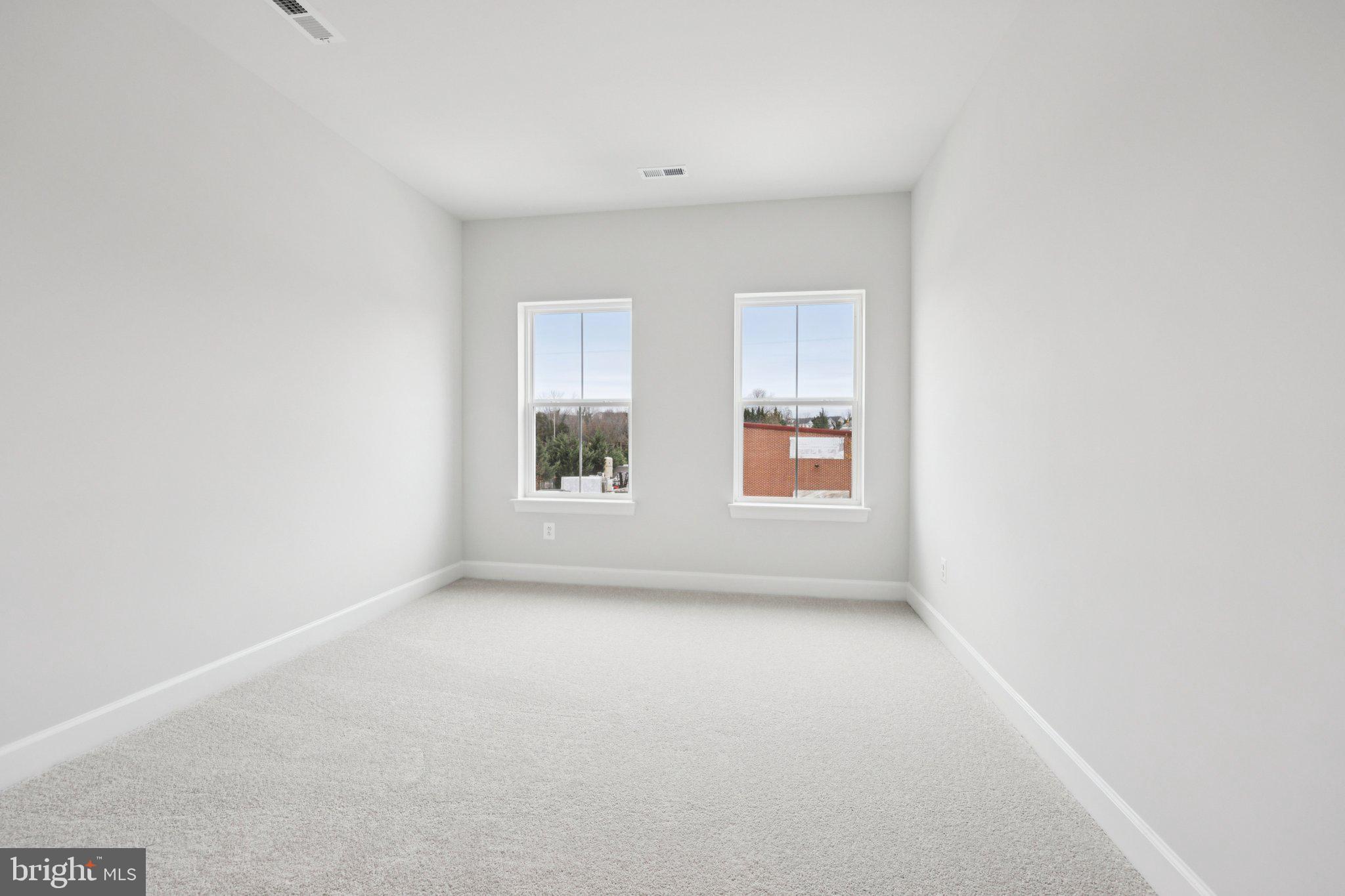 JEFFERSON SQUARE - Residential