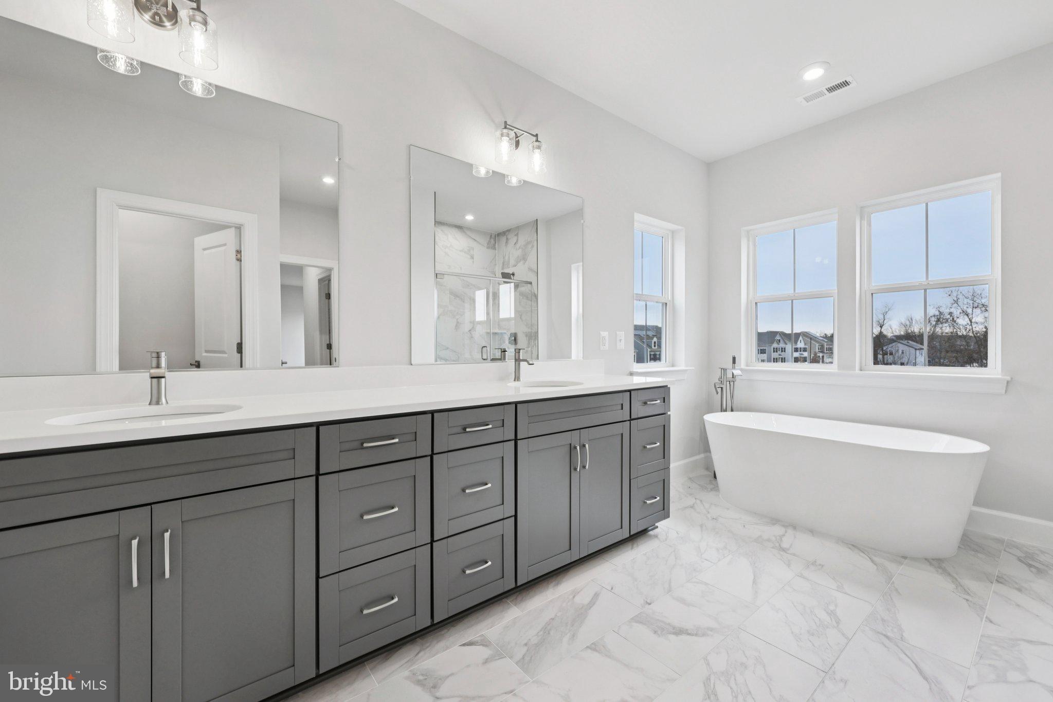 JEFFERSON SQUARE - Residential