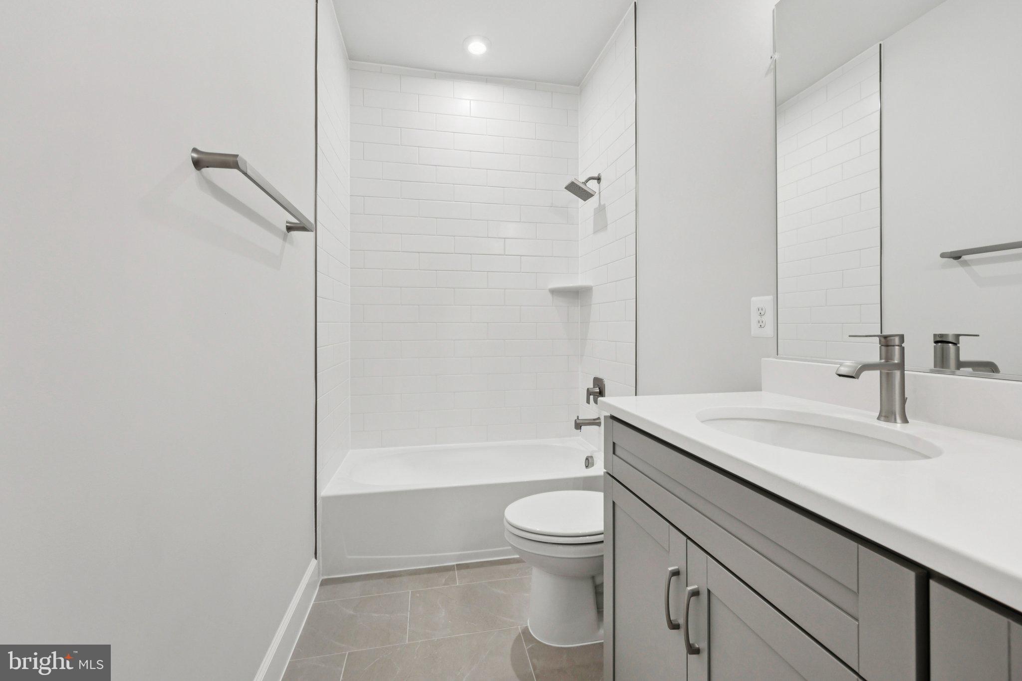 JEFFERSON SQUARE - Residential