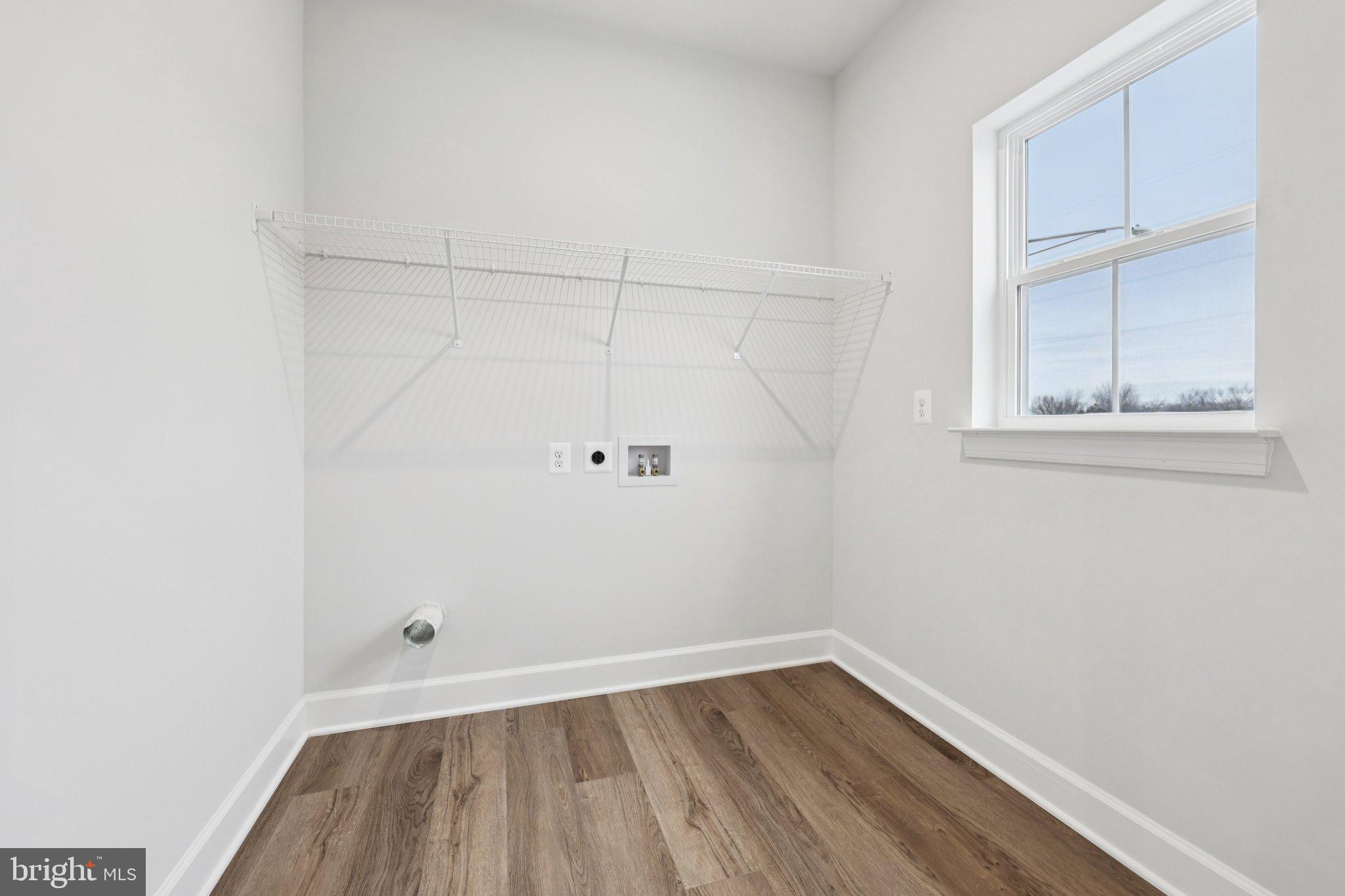 JEFFERSON SQUARE - Residential