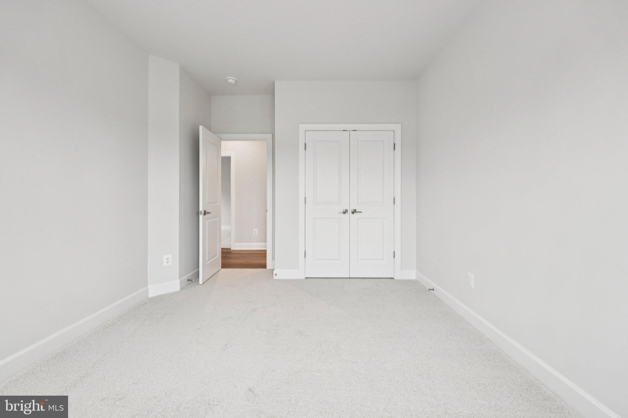 JEFFERSON SQUARE - Residential