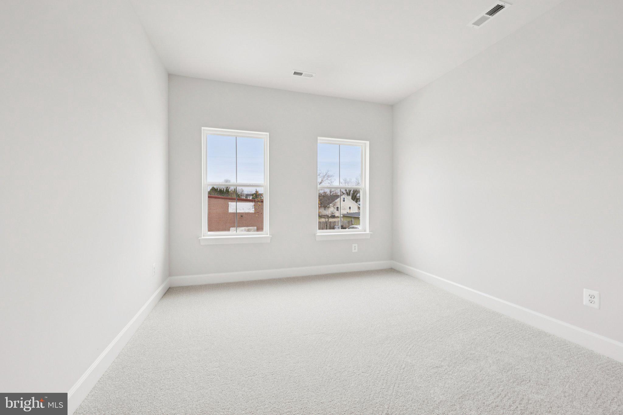 JEFFERSON SQUARE - Residential