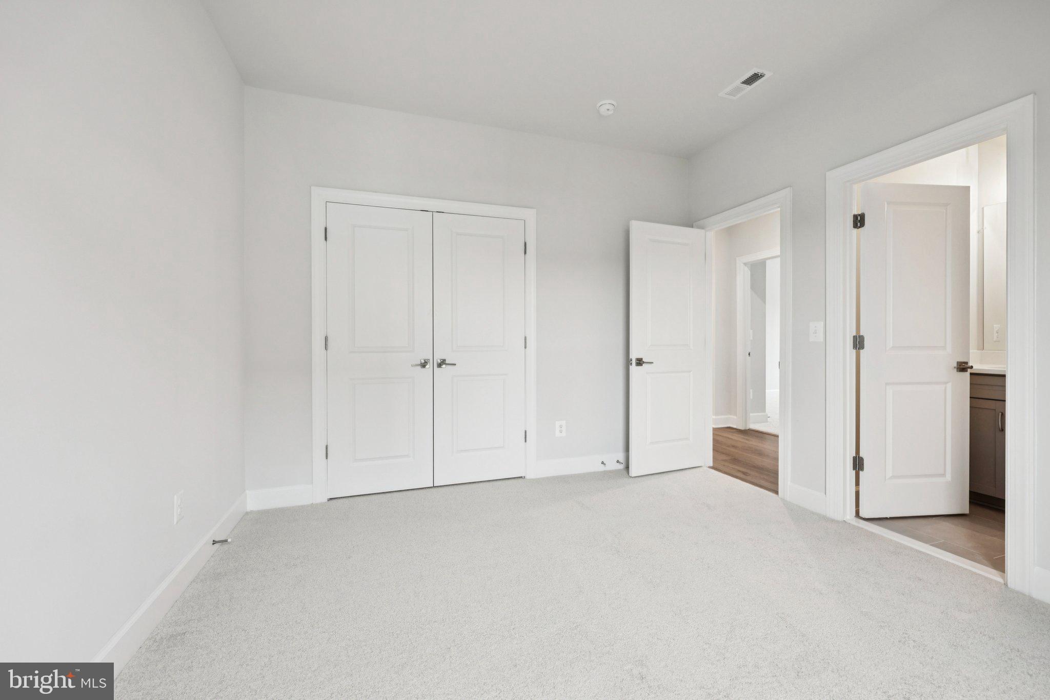 JEFFERSON SQUARE - Residential