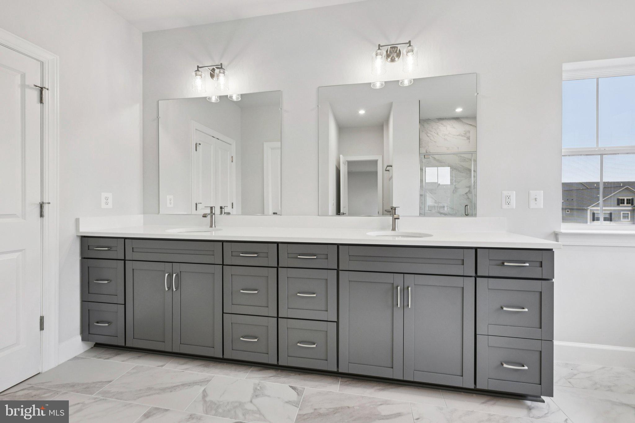 JEFFERSON SQUARE - Residential