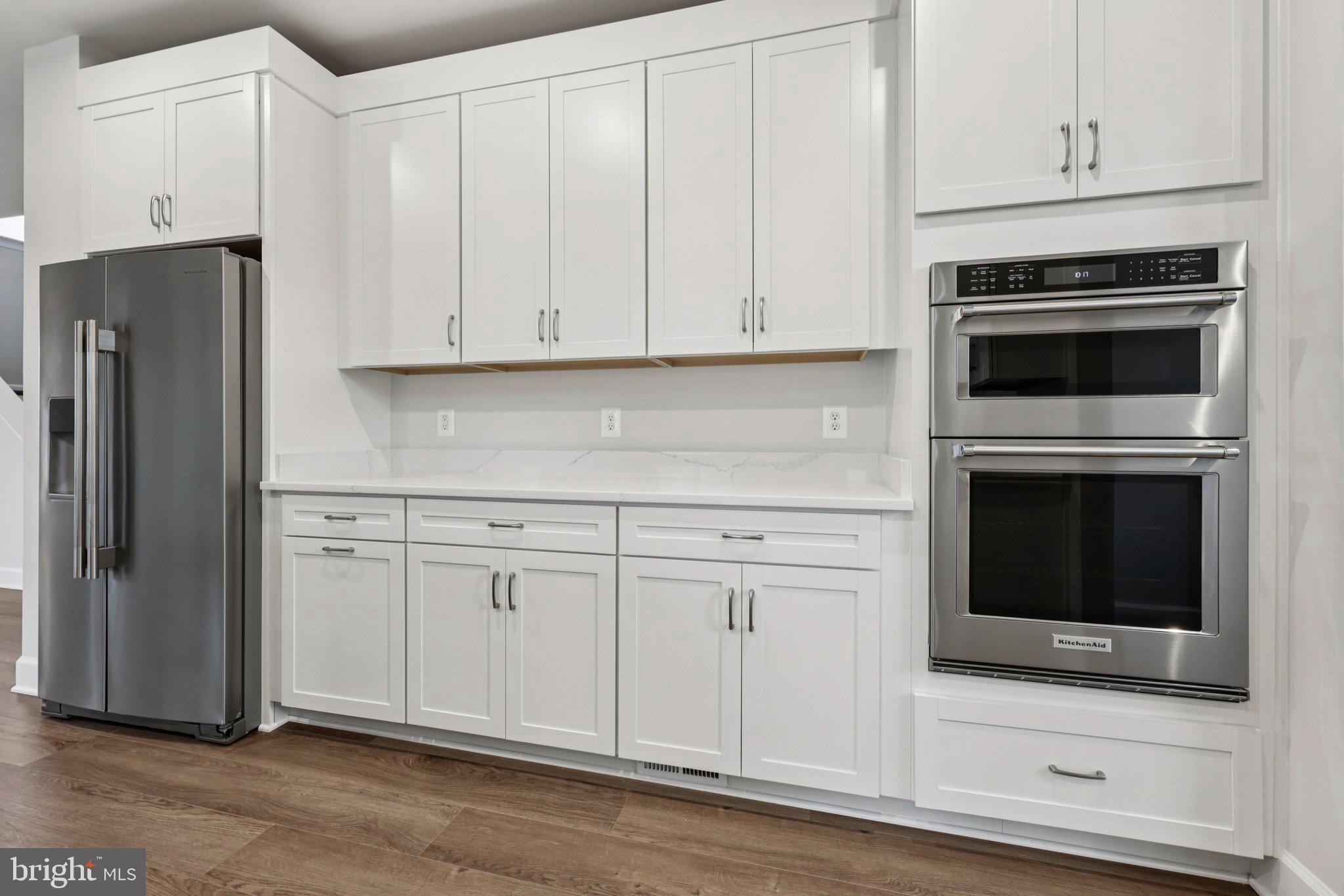 JEFFERSON SQUARE - Residential