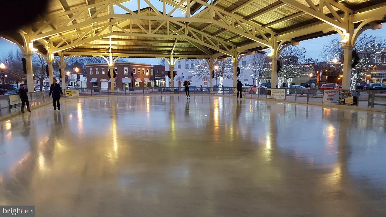 JEFFERSON SQUARE - Residential