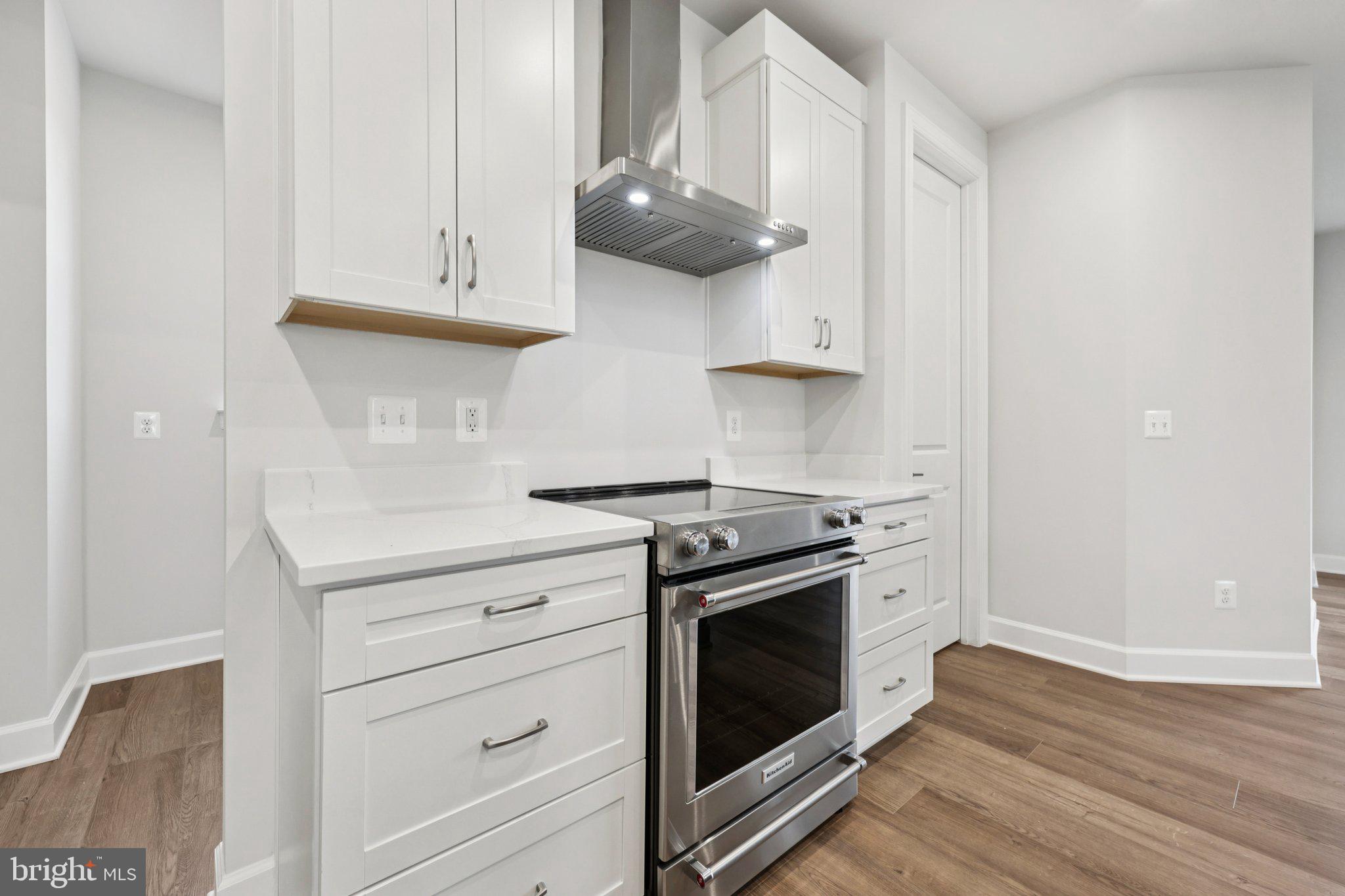 JEFFERSON SQUARE - Residential