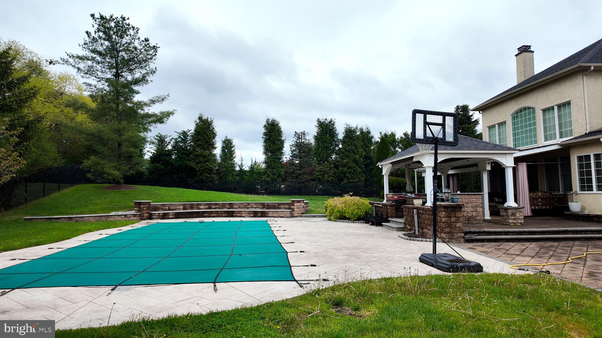 NORTHAMPTON HUNT - Residential