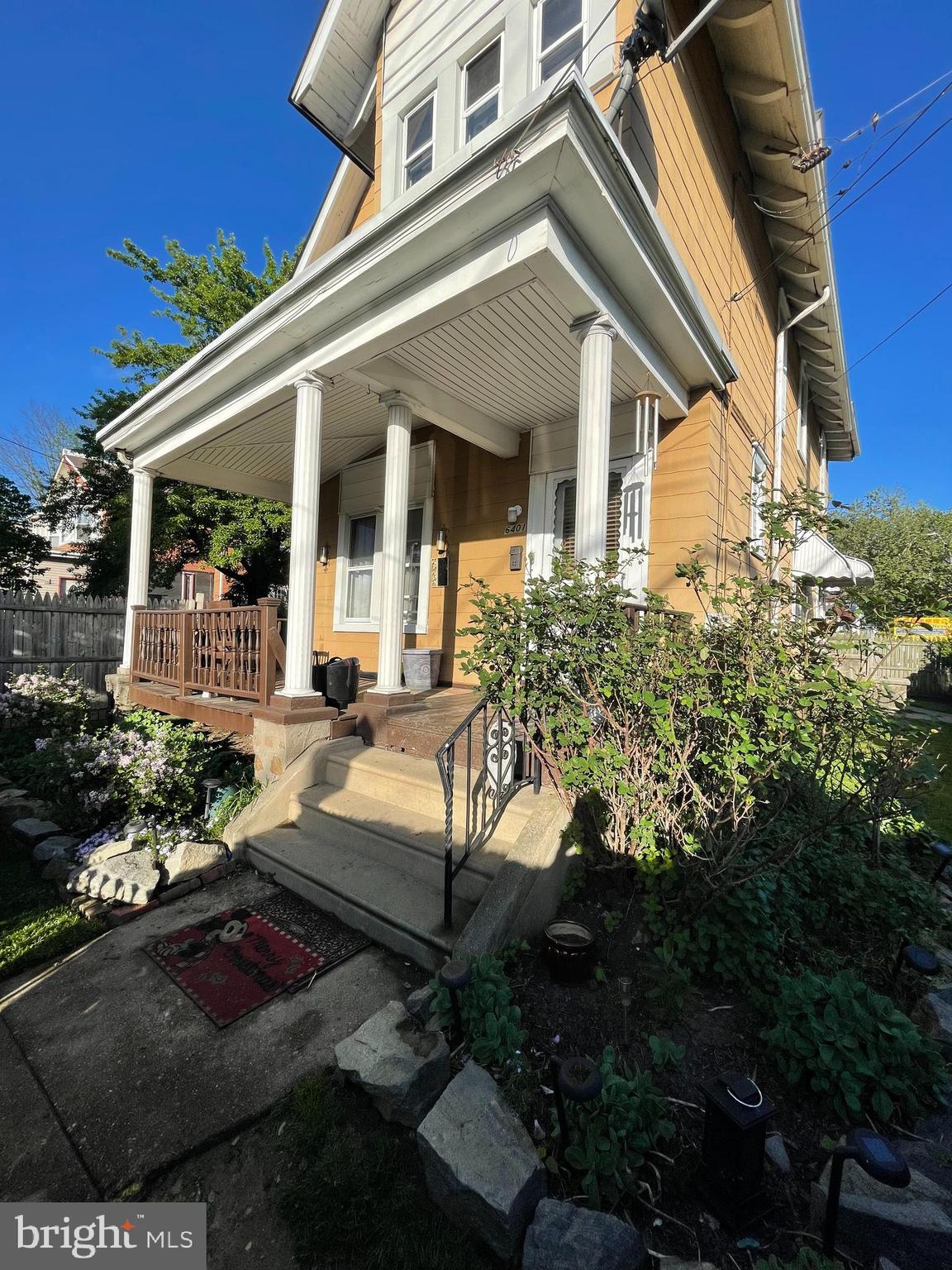 LAWNDALE - Residential