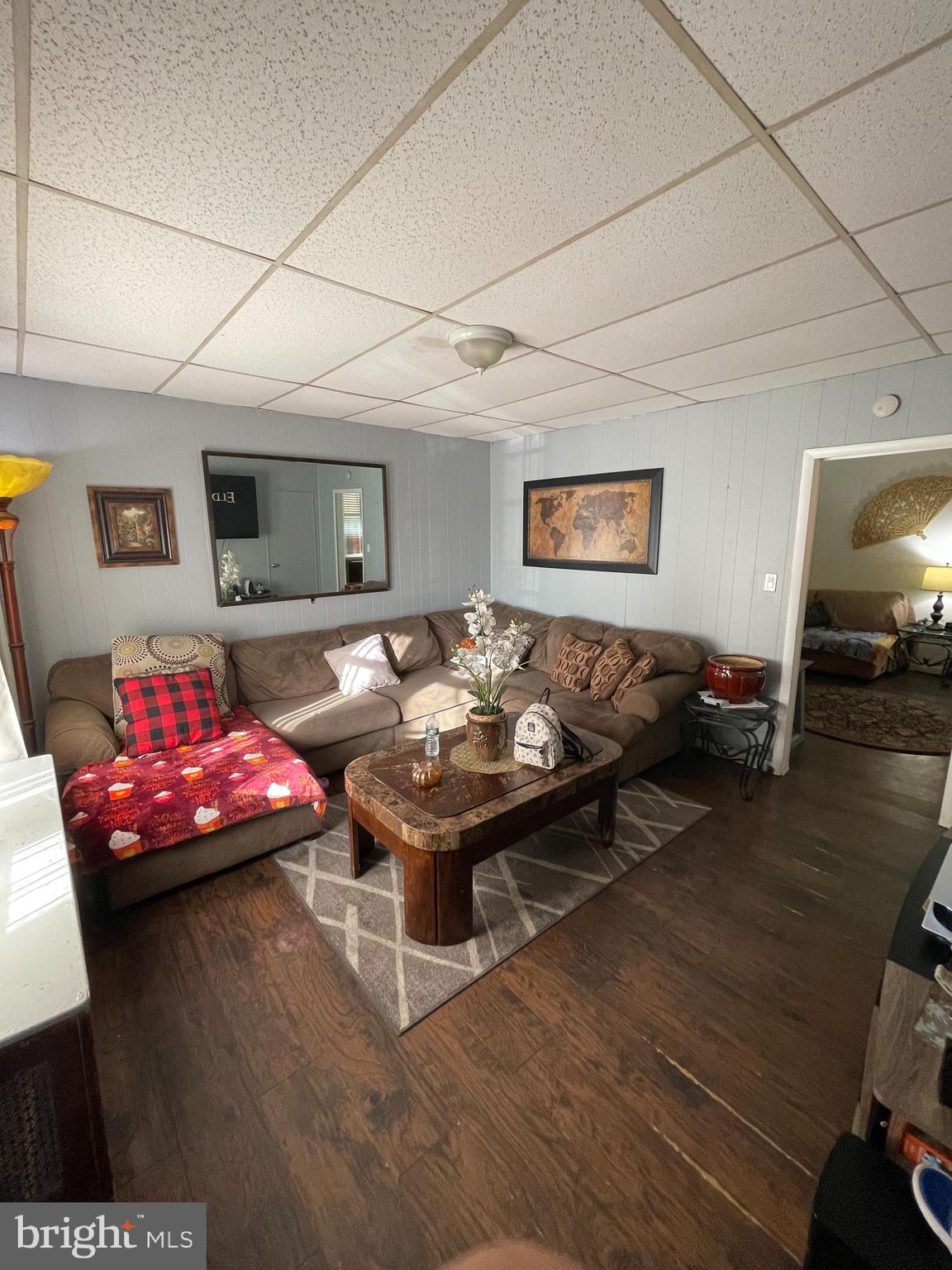 LAWNDALE - Residential