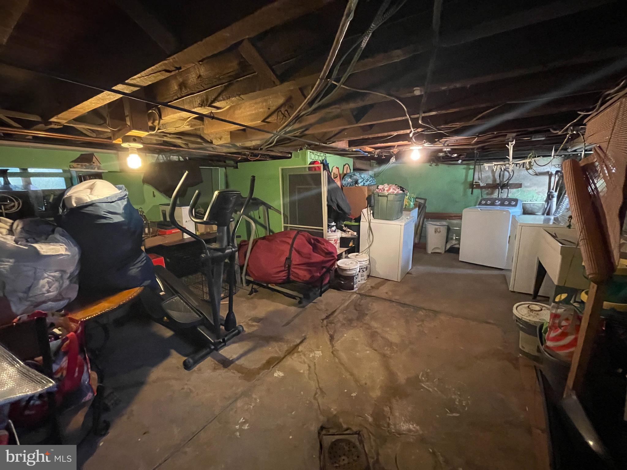 LAWNDALE - Residential