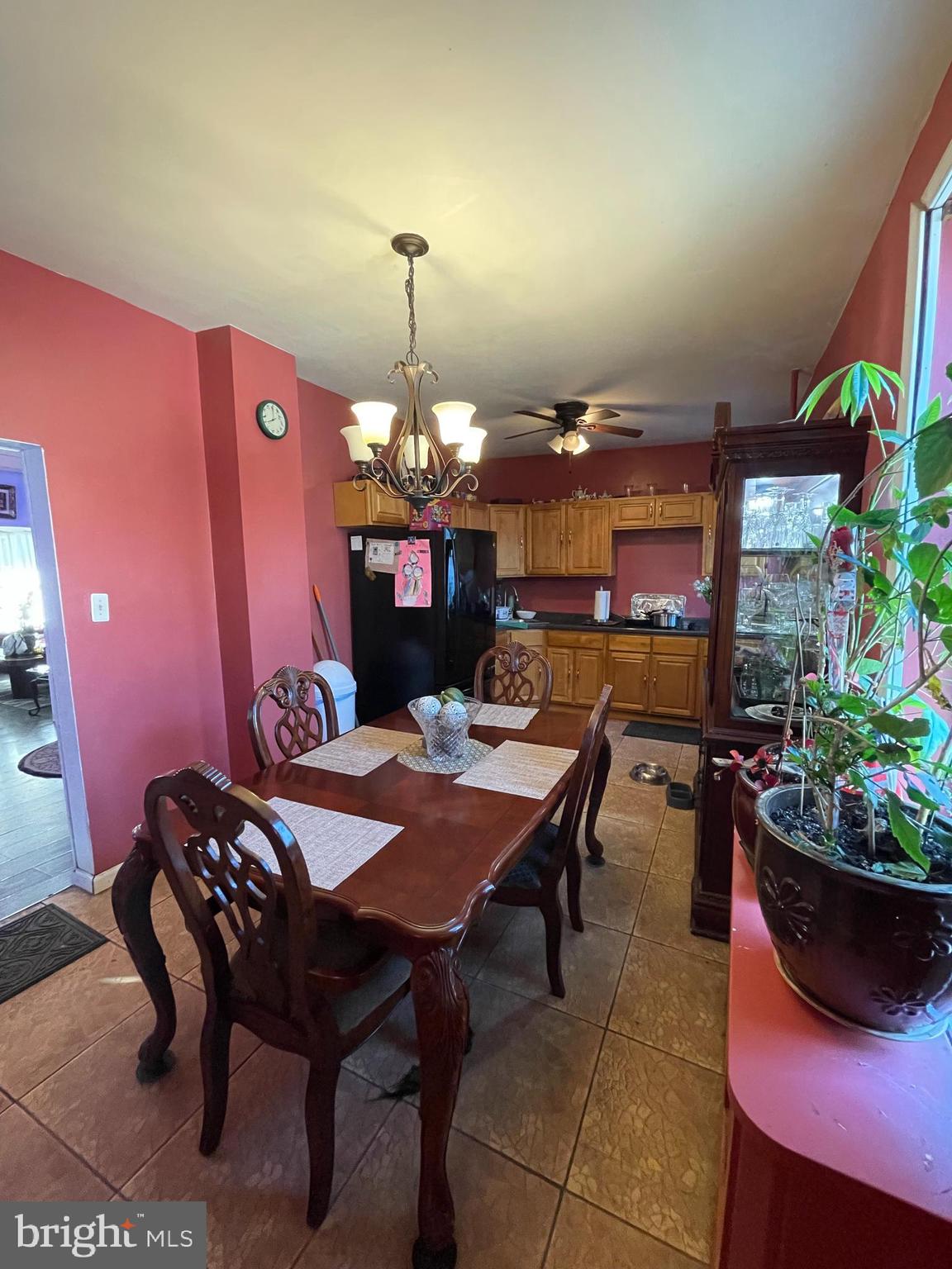 LAWNDALE - Residential