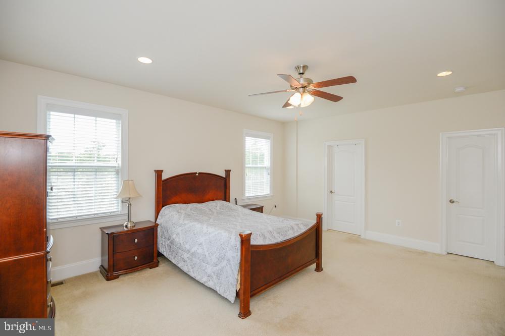 CEDAR SPRING - Residential