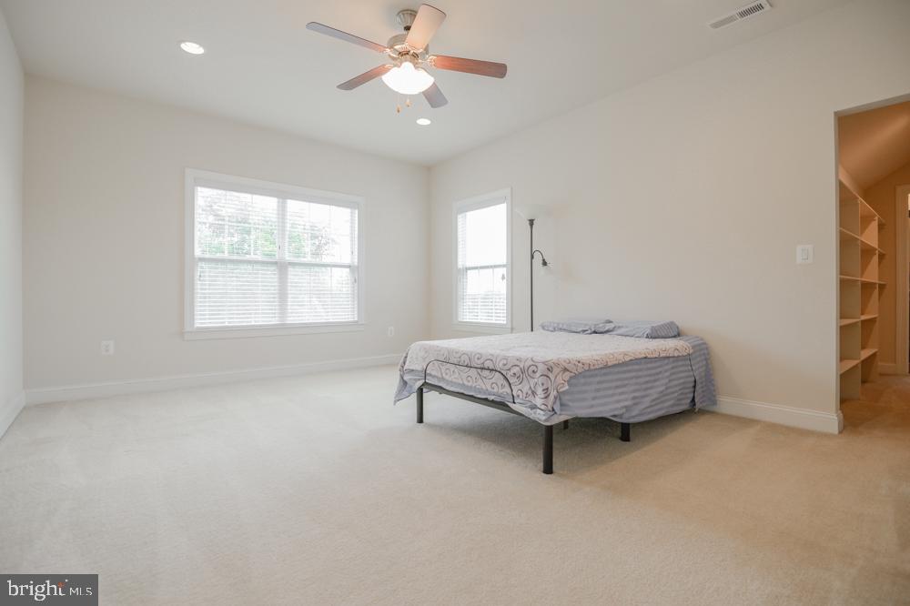 CEDAR SPRING - Residential