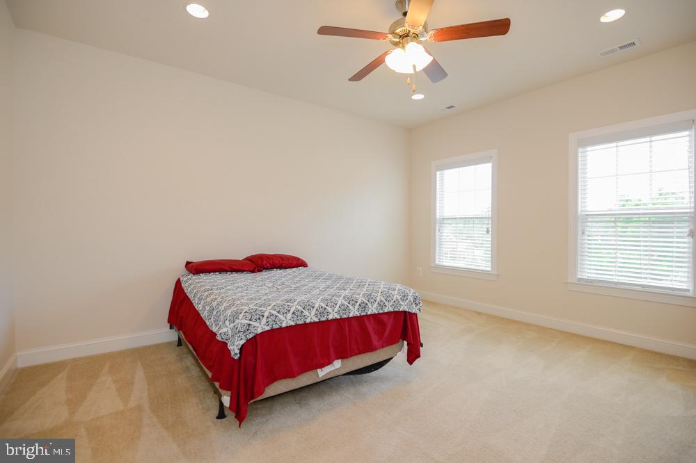 CEDAR SPRING - Residential