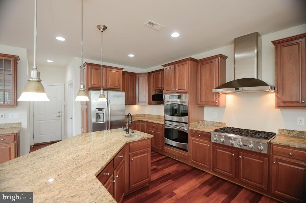 CEDAR SPRING - Residential