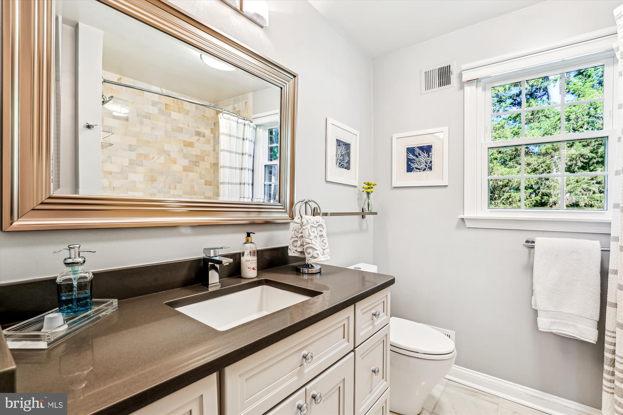 VAUXCLEUSE - Residential