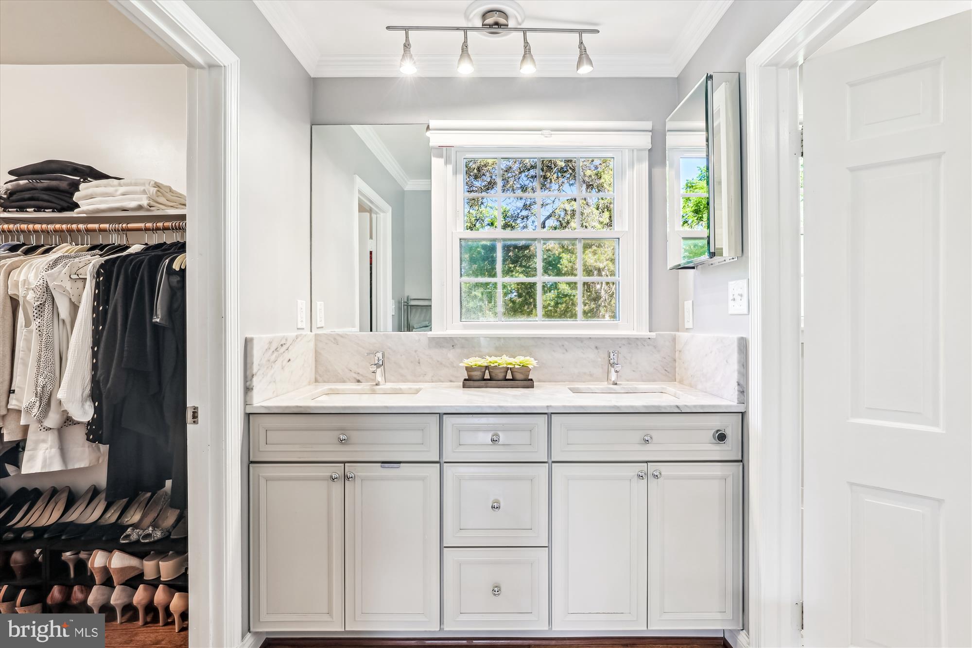 VAUXCLEUSE - Residential