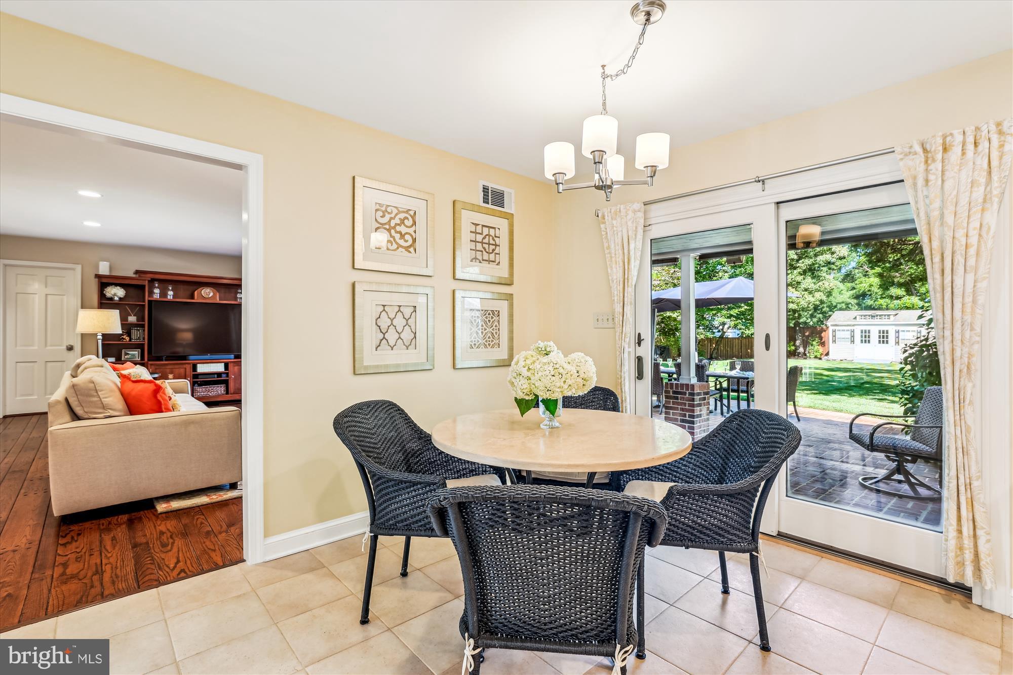 VAUXCLEUSE - Residential