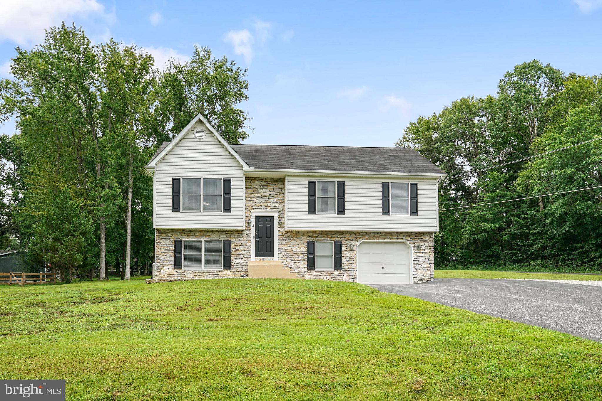 8 WOODSIDE DRIVE