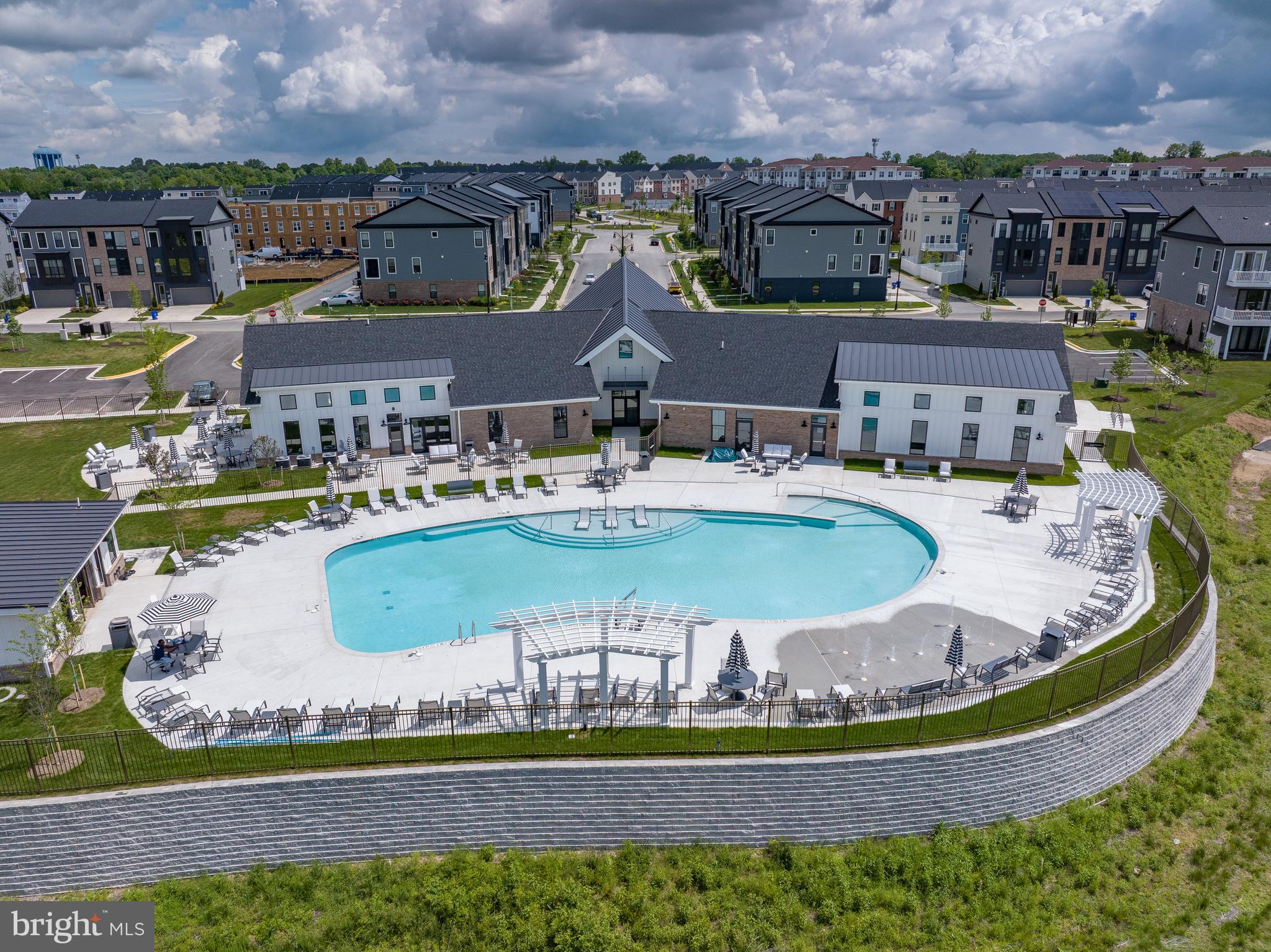 115 SUMMIT POINT BOULEVARD 18J