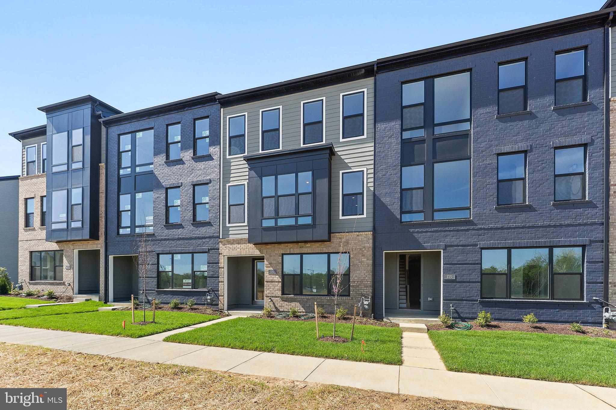 115 SUMMIT POINT BOULEVARD 18J