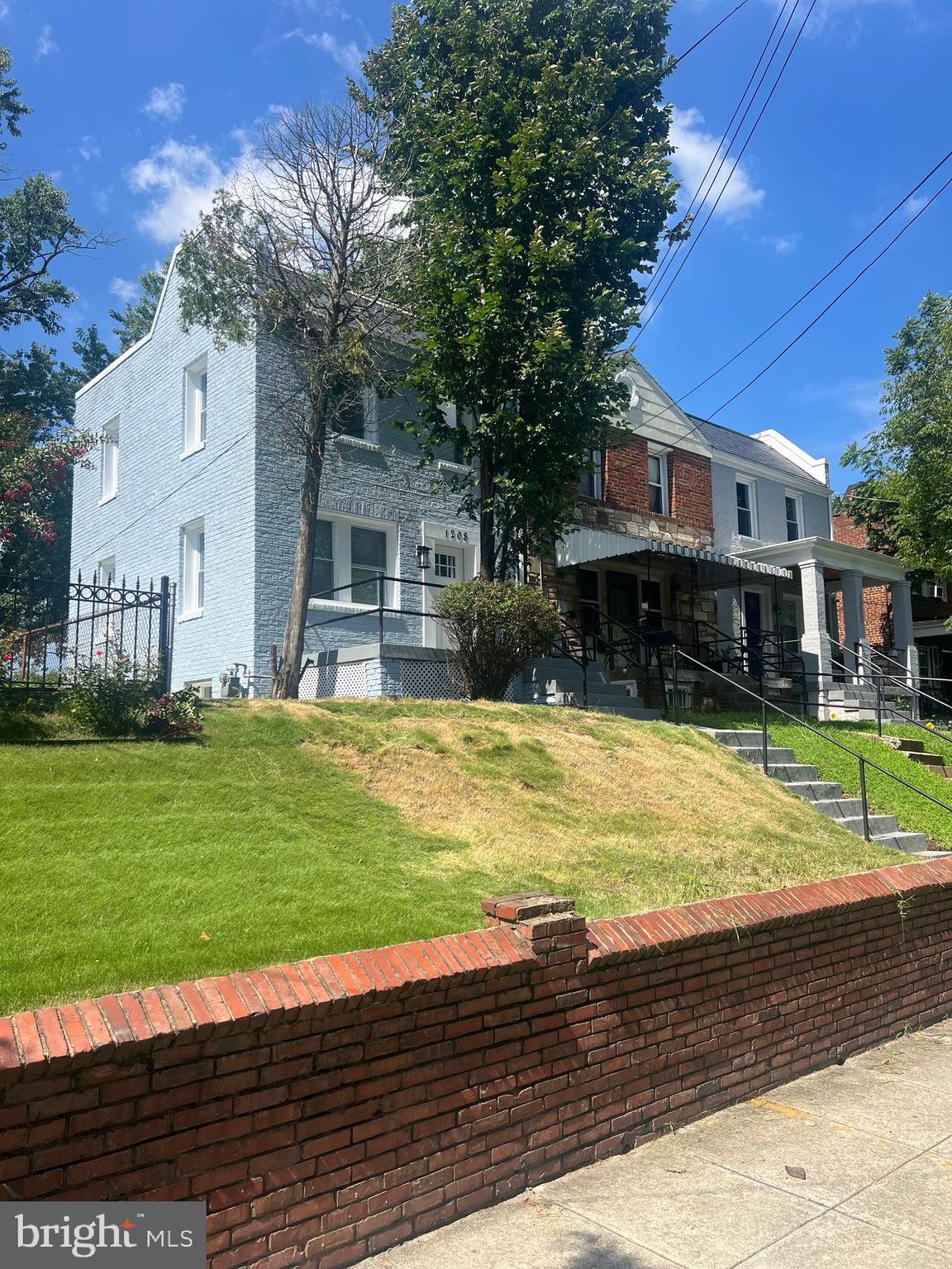 1208 CONGRESS STREET SE