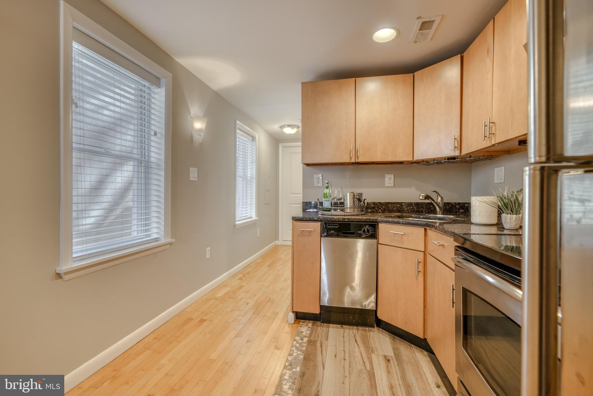 HOLLINS MARKET - Residential