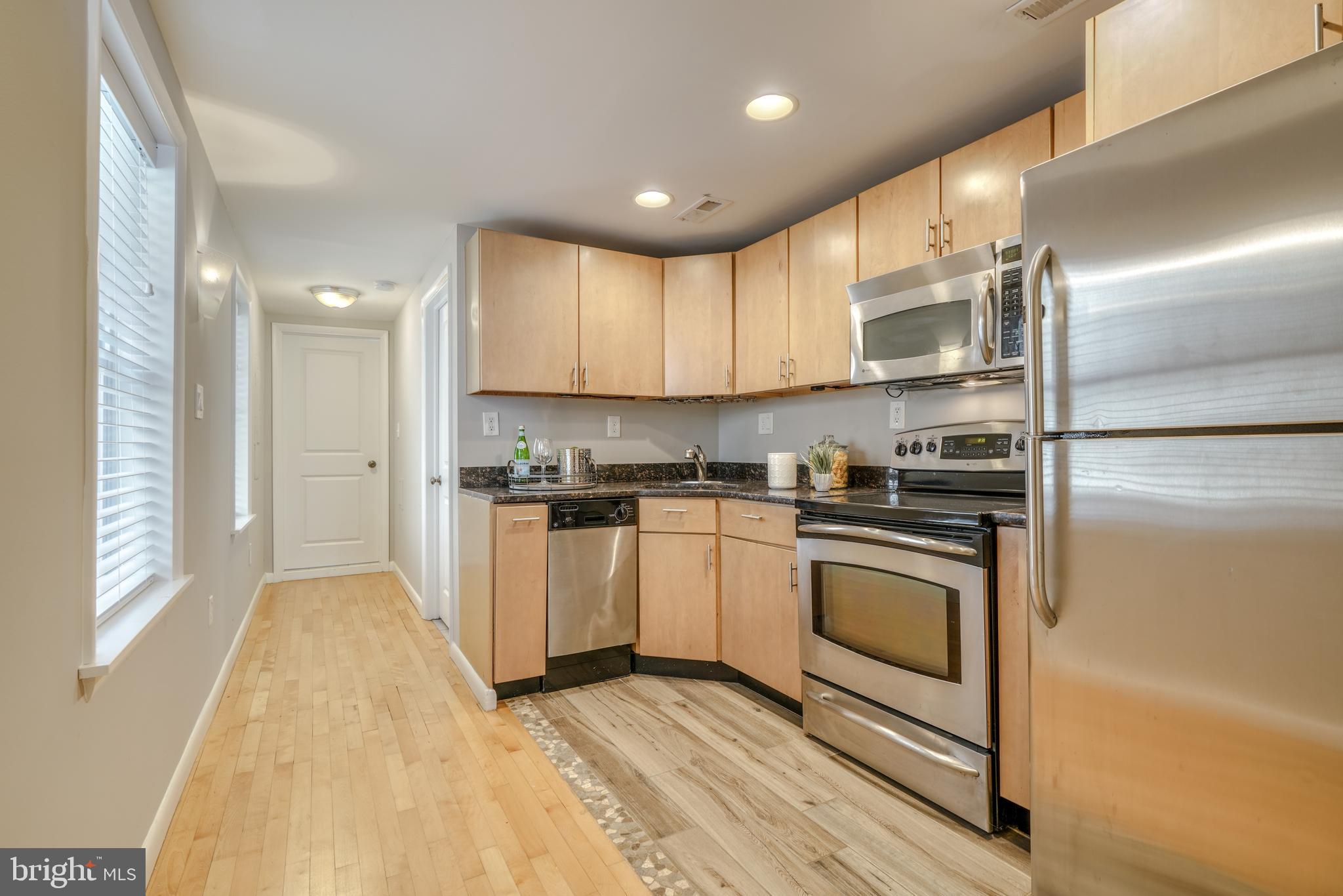 HOLLINS MARKET - Residential